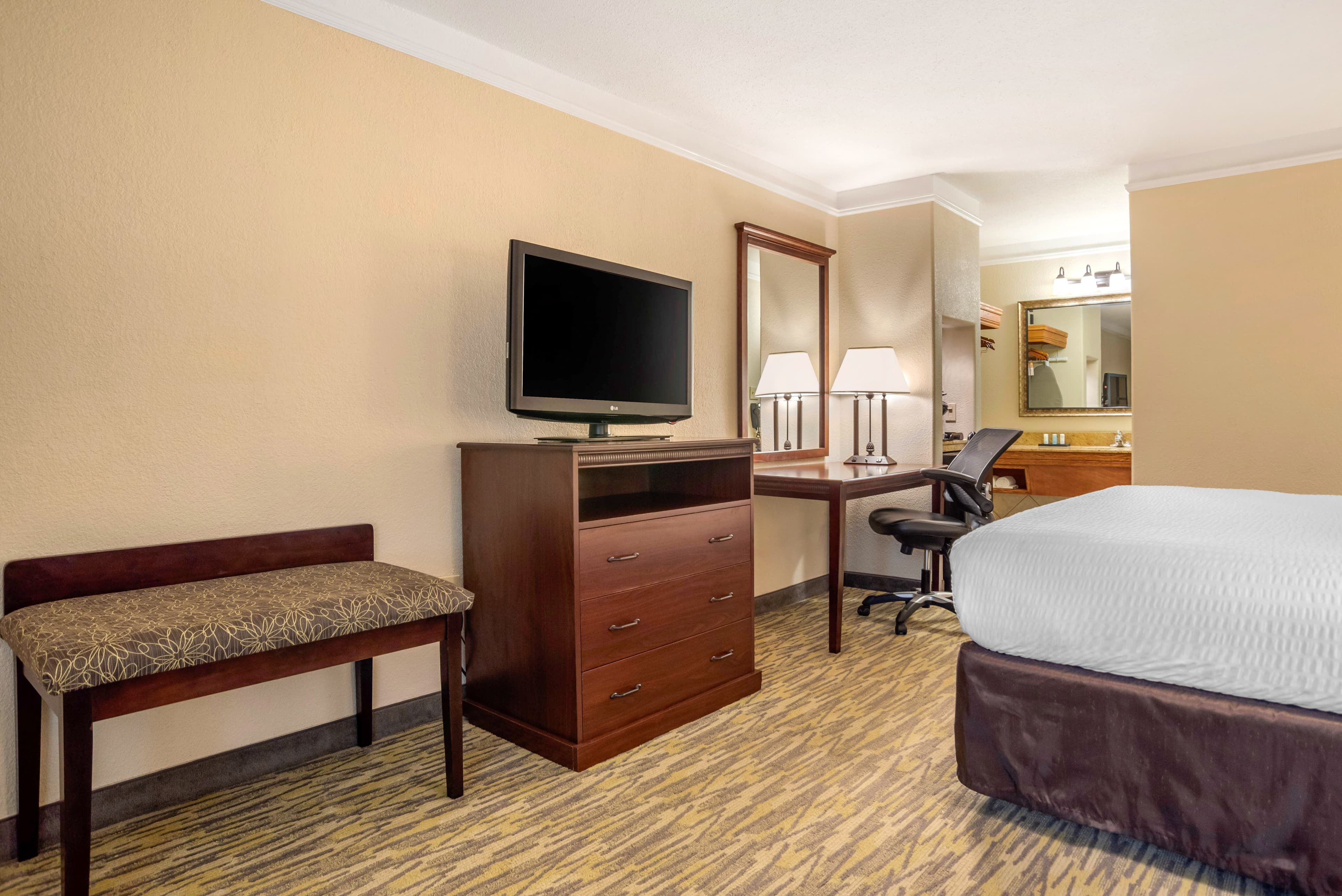 Clarion Inn Conference Center — 6