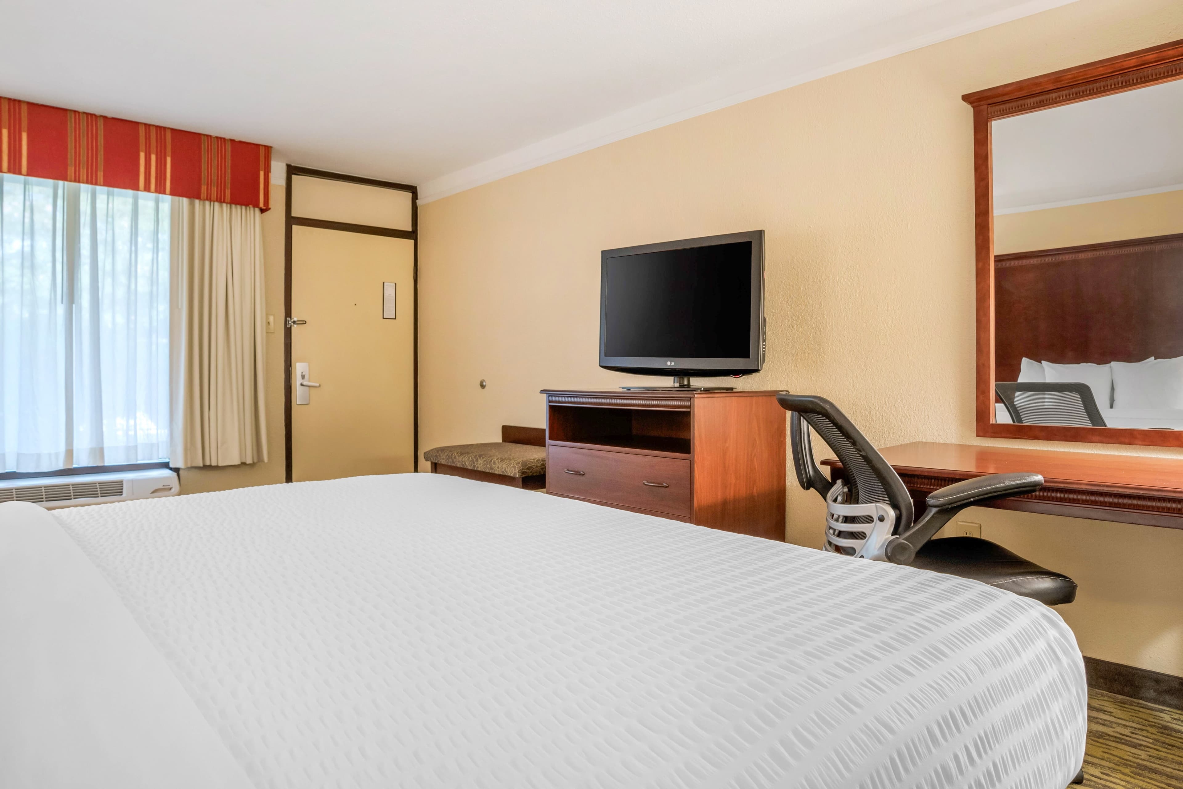 Clarion Inn Conference Center — 7