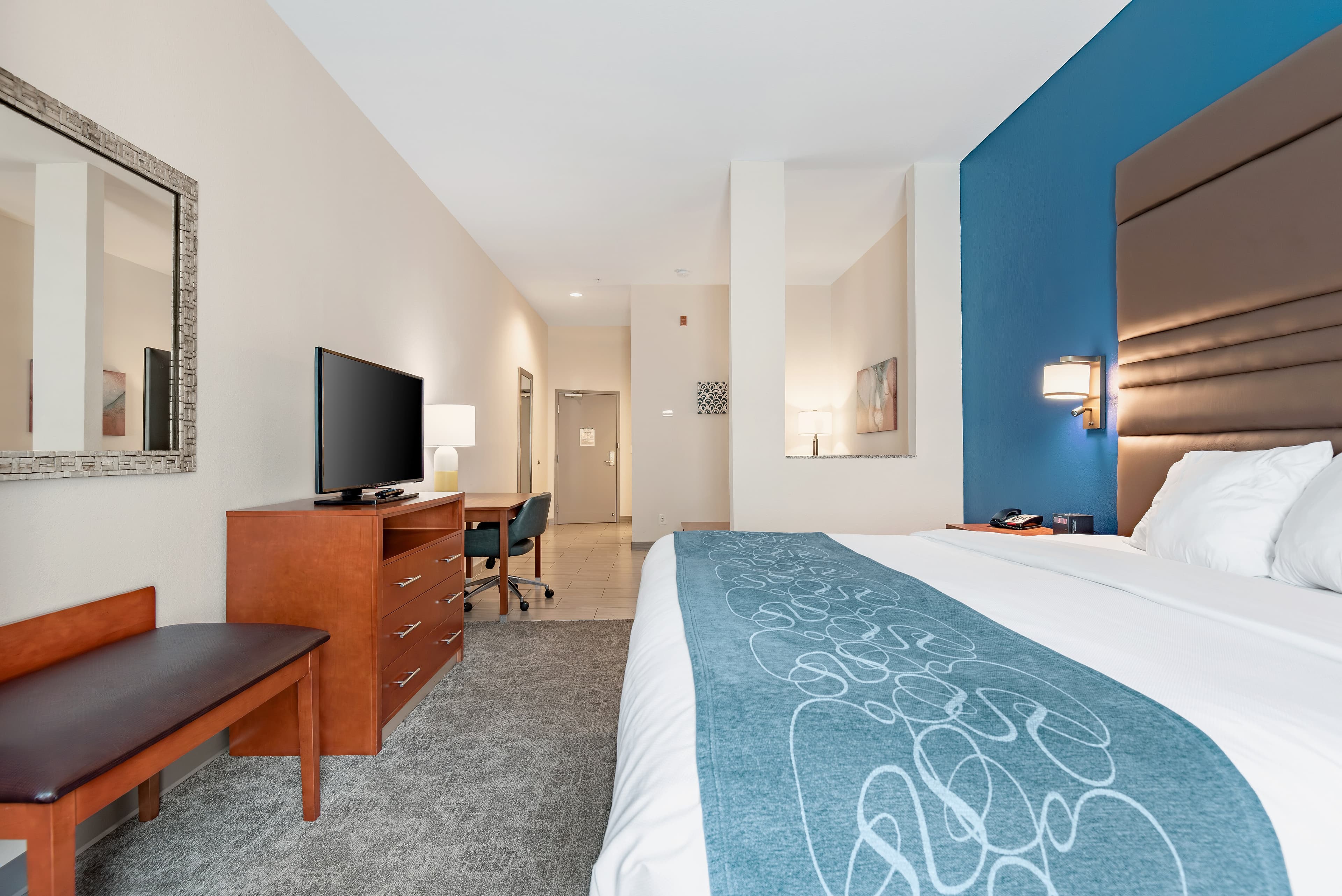 Comfort Suites Denham Springs — 6