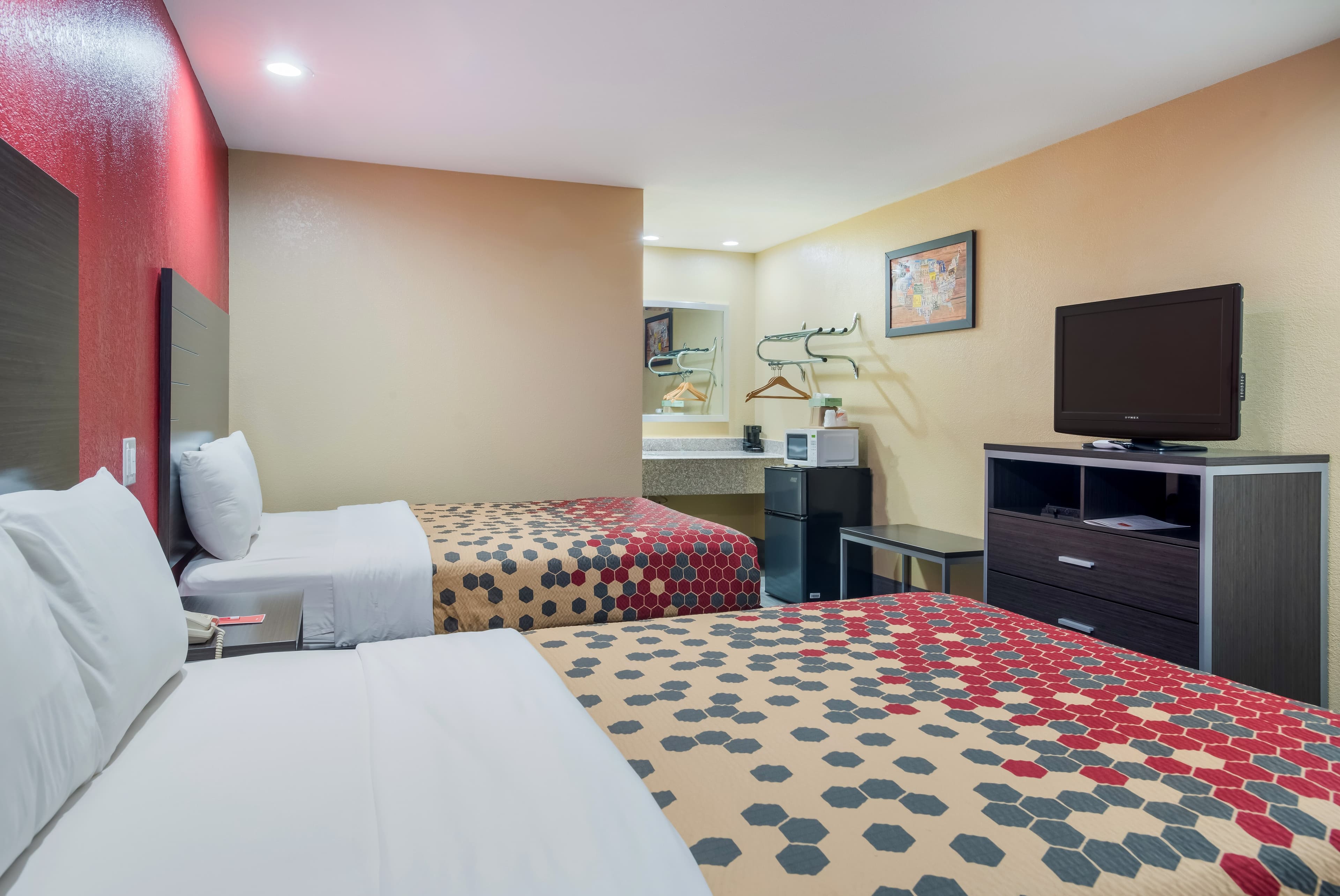 Econo Lodge Lake Charles University Area - Image 5