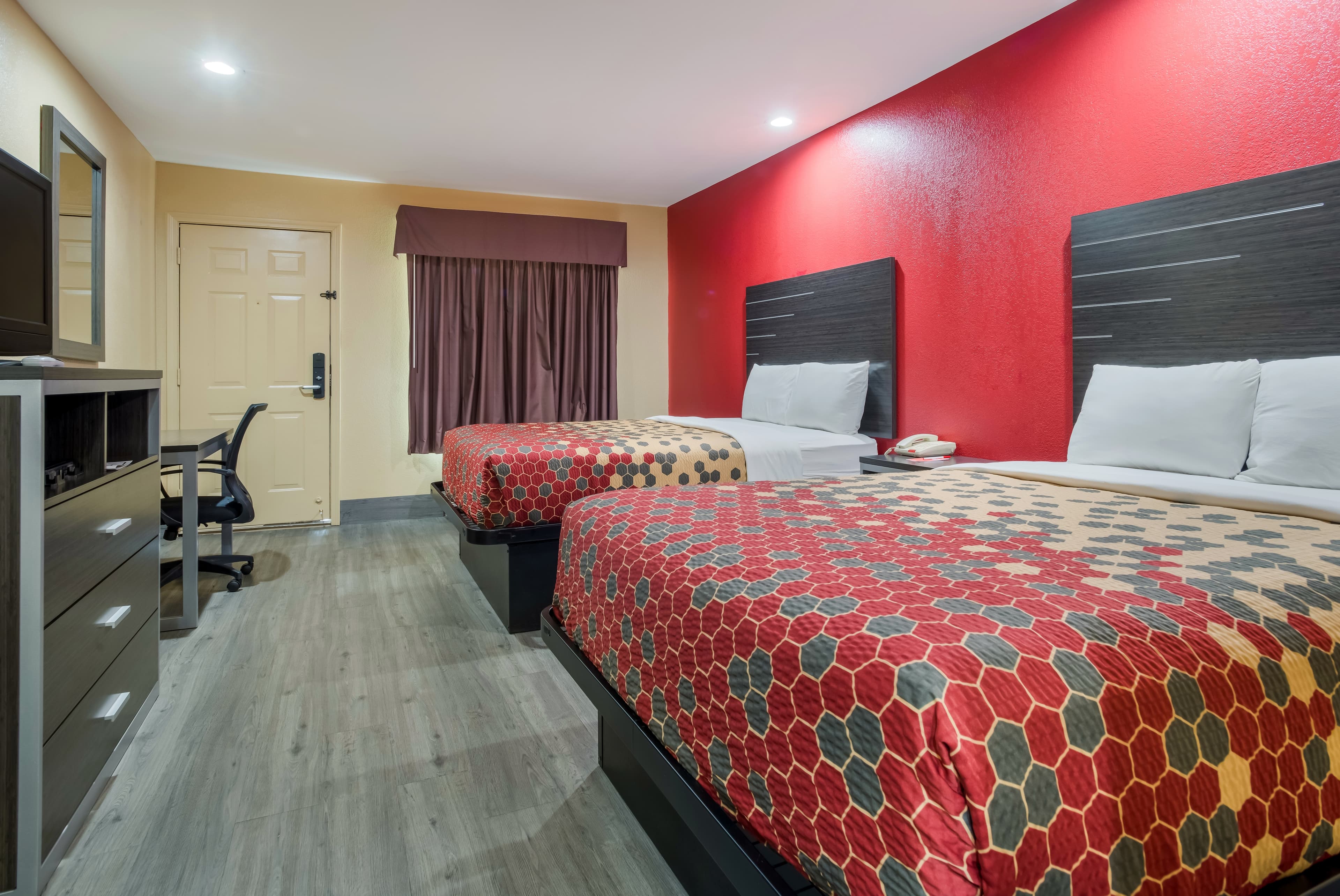 Econo Lodge Lake Charles University Area — 6