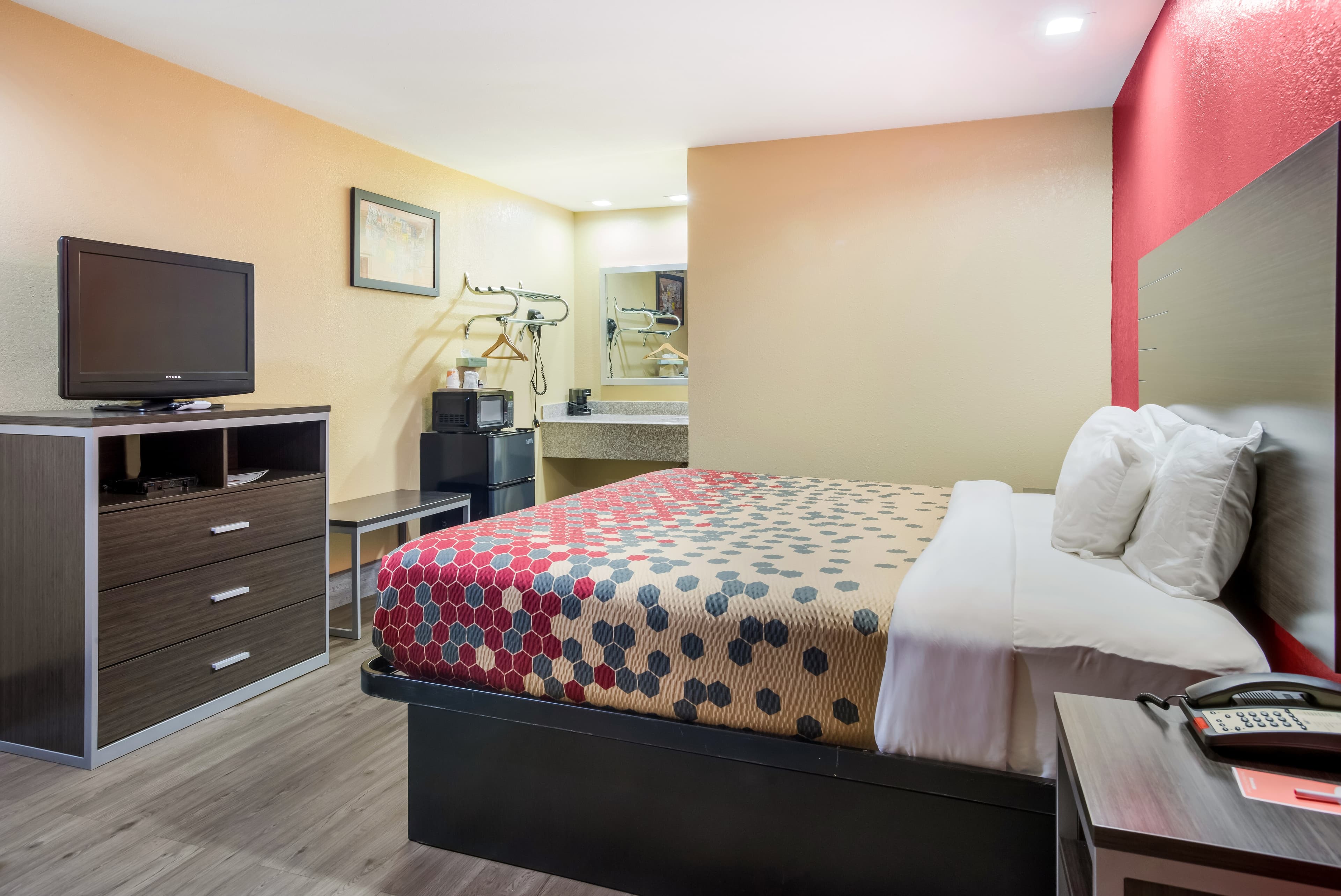 Econo Lodge Lake Charles University Area — 8