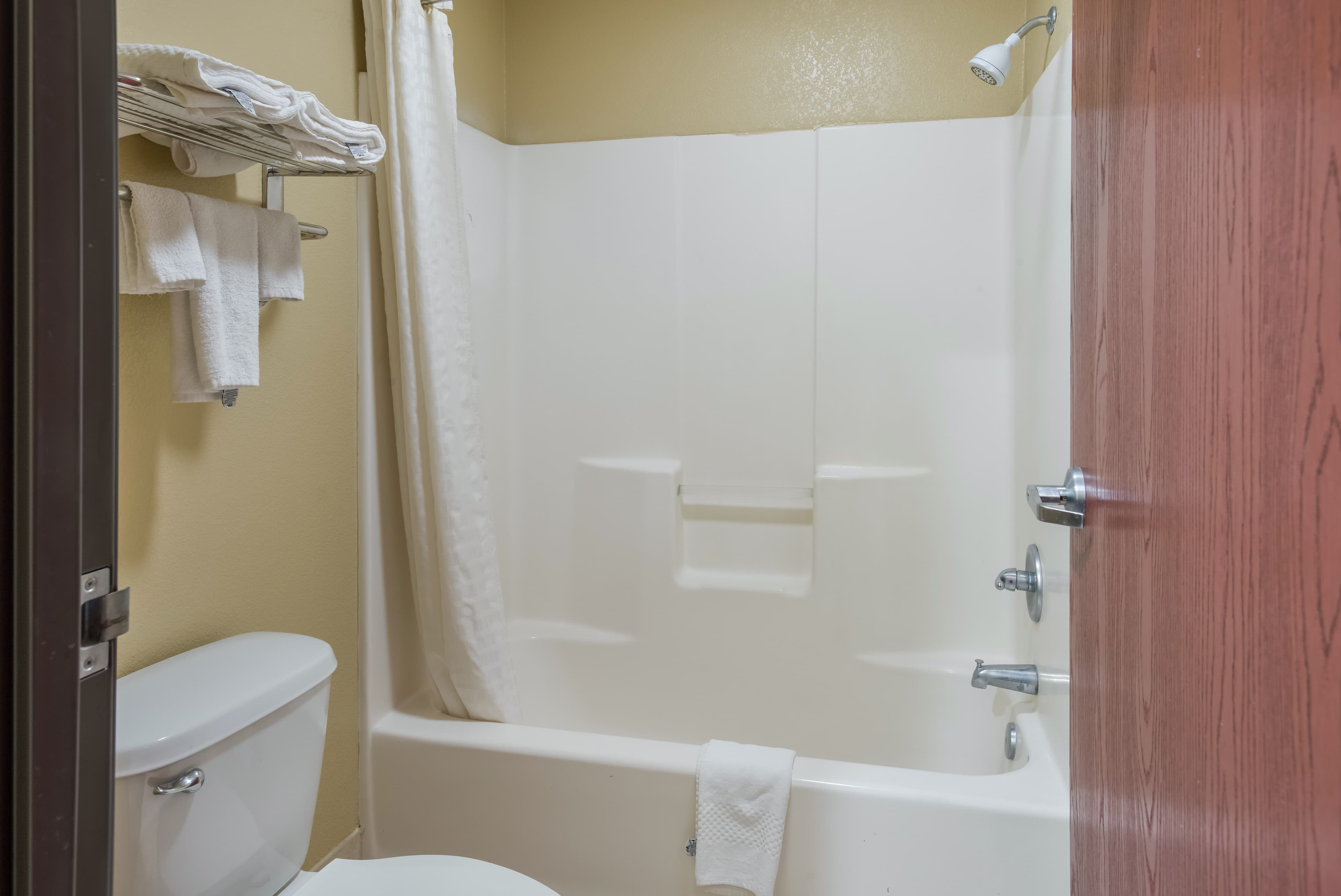 Econo Lodge Lake Charles University Area - Image 2