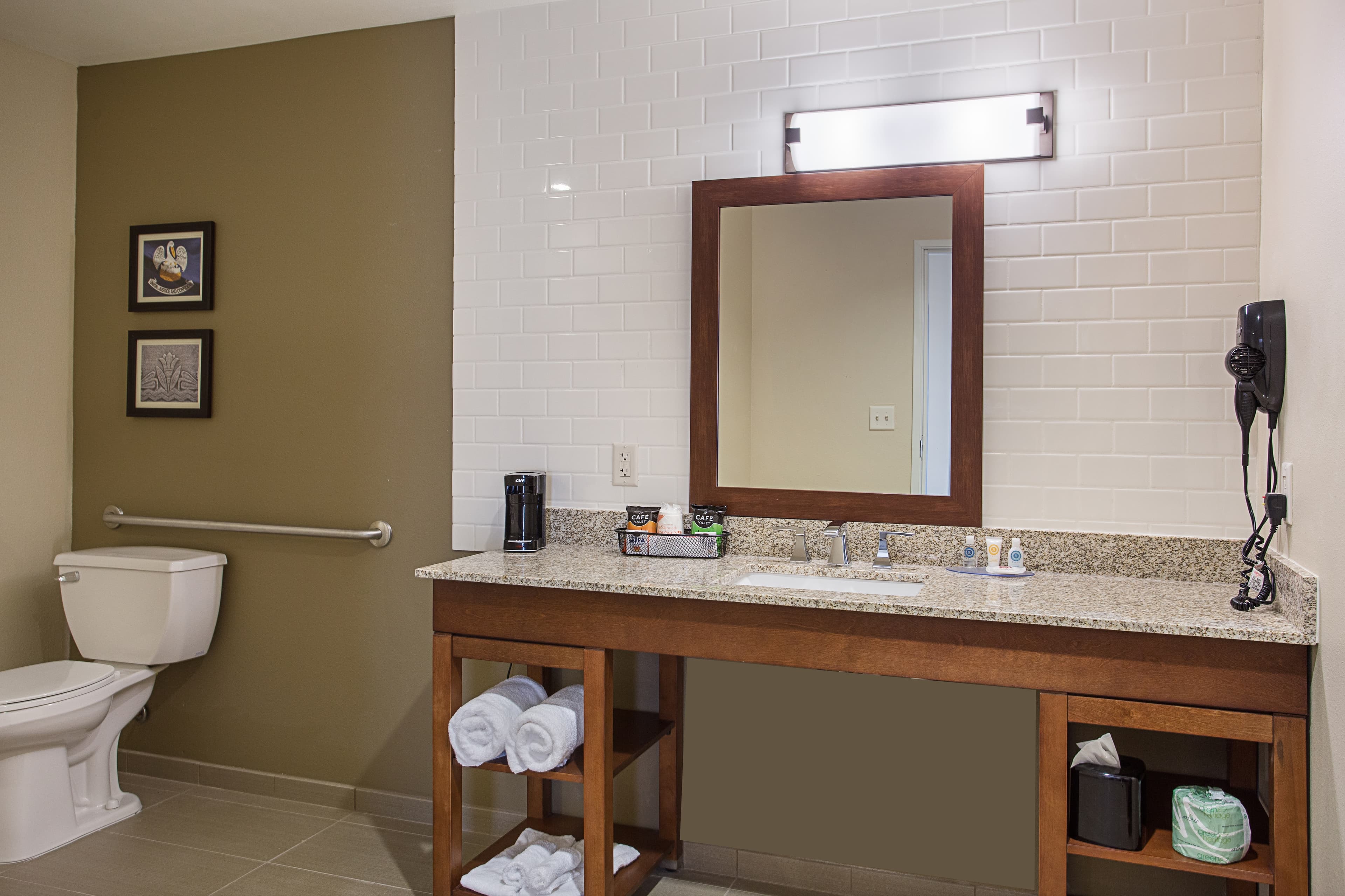 Comfort Inn & Suites Zachary — 34