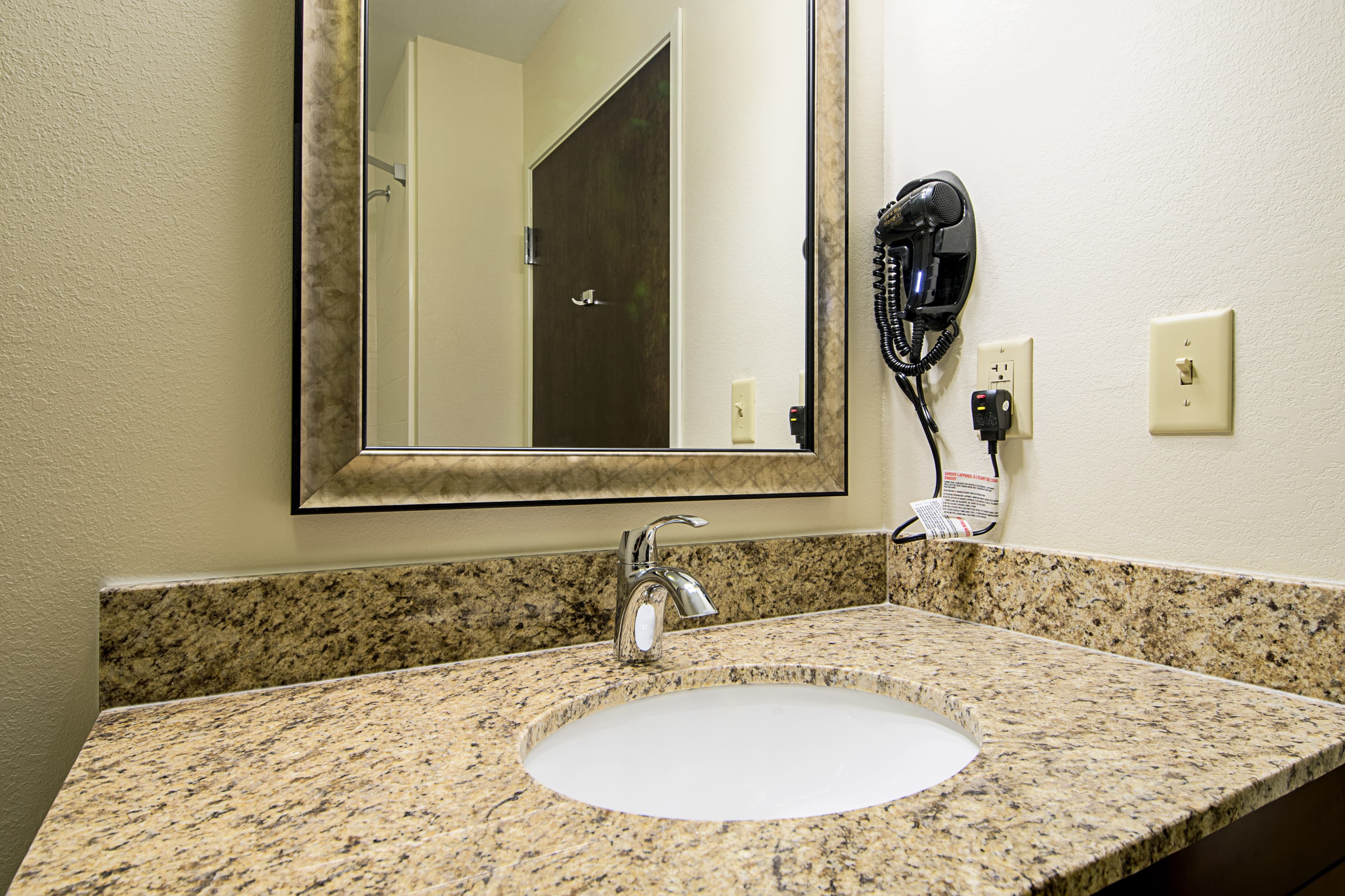 MainStay Suites Geismar - Gonzales — 6