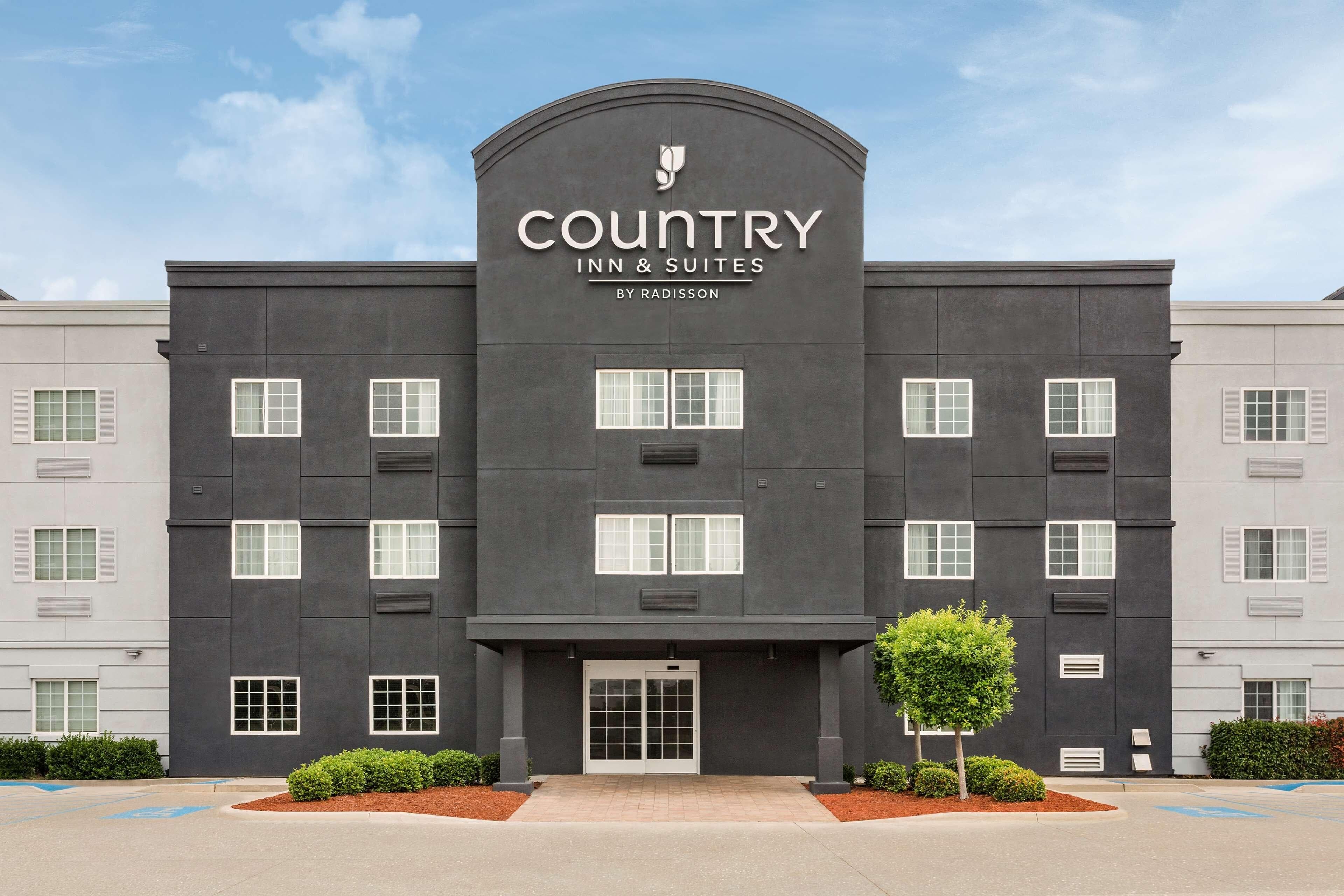 Country Inn & Suites by Radisson, Shreveport-Airport, LA - Image 1