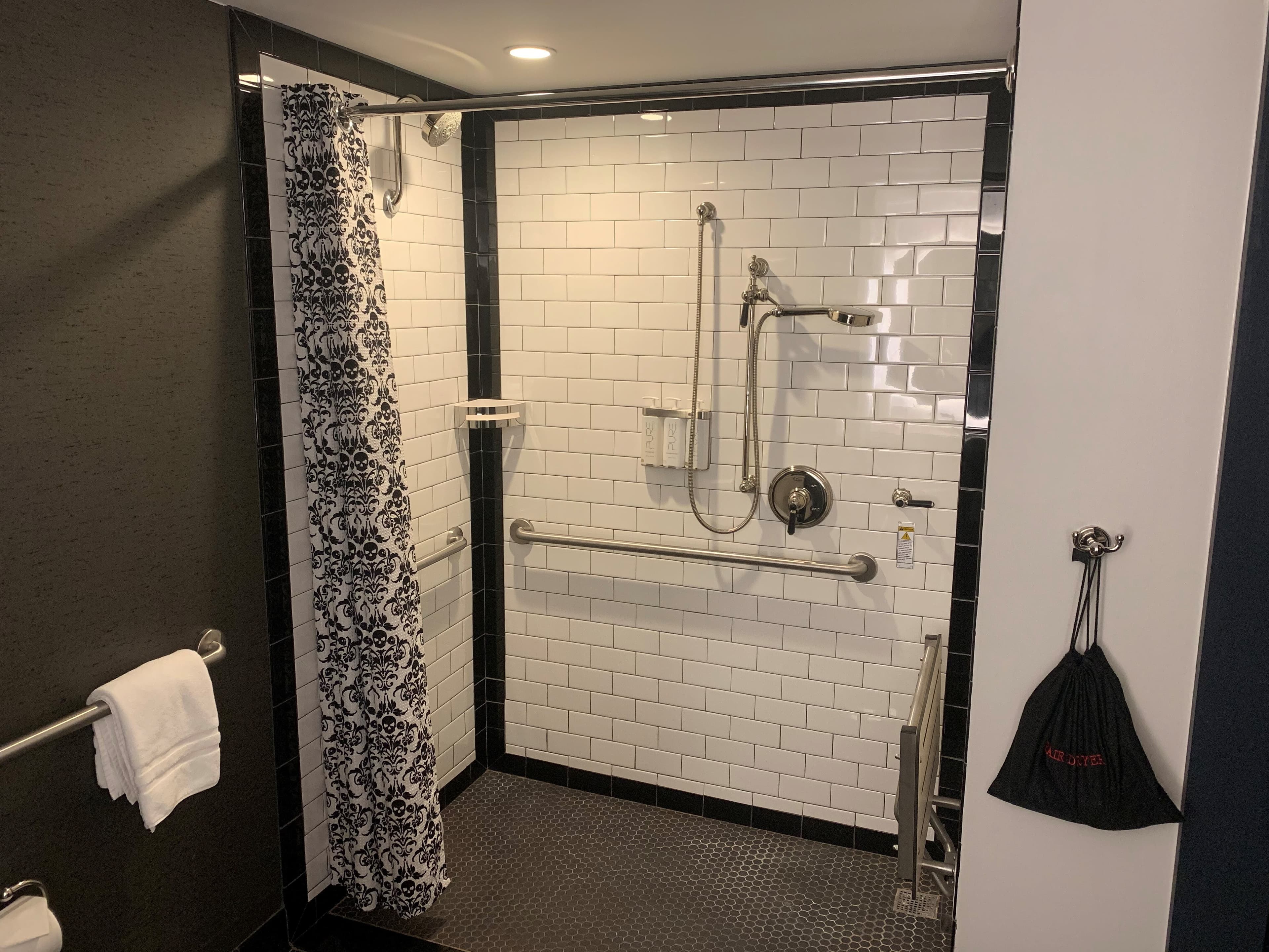 Cambria Hotel New Orleans Downtown Warehouse District — 7
