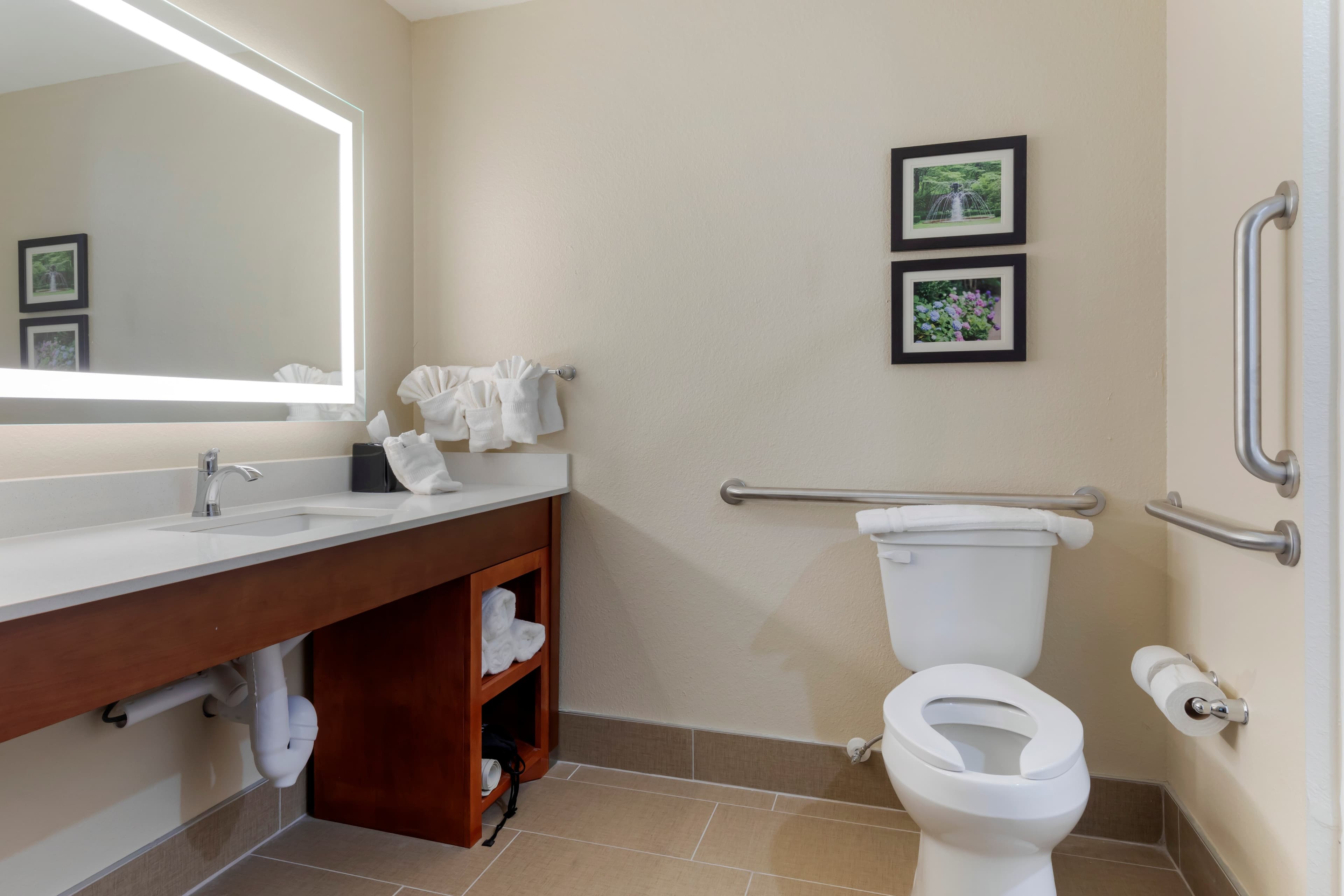 Comfort Suites West Monroe near Ike Hamilton Expo Center — 7