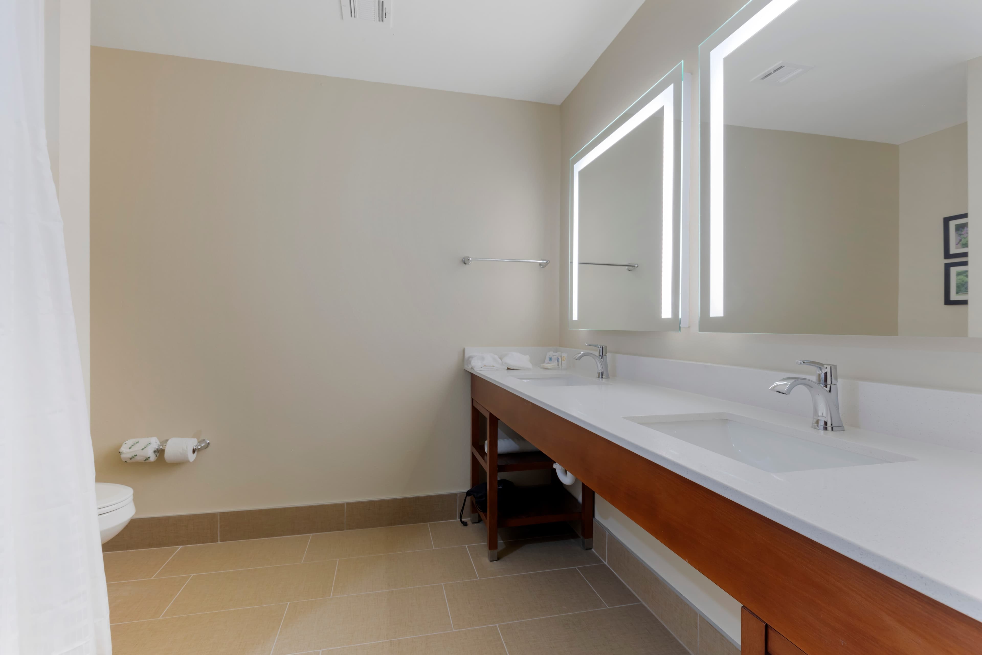 Comfort Suites West Monroe near Ike Hamilton Expo Center — 17