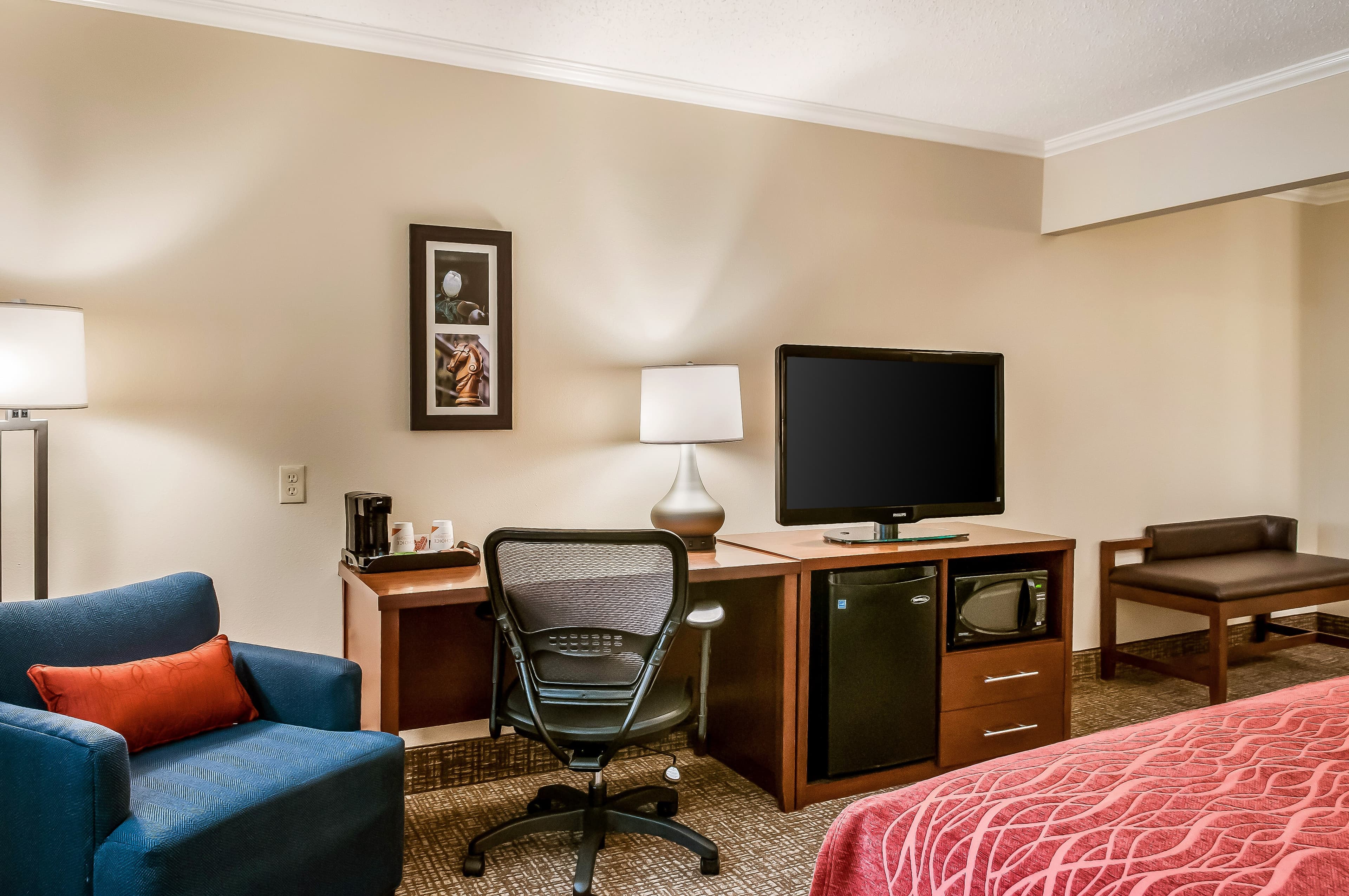 Comfort Inn & Suites At Copeland Tower - Image 5