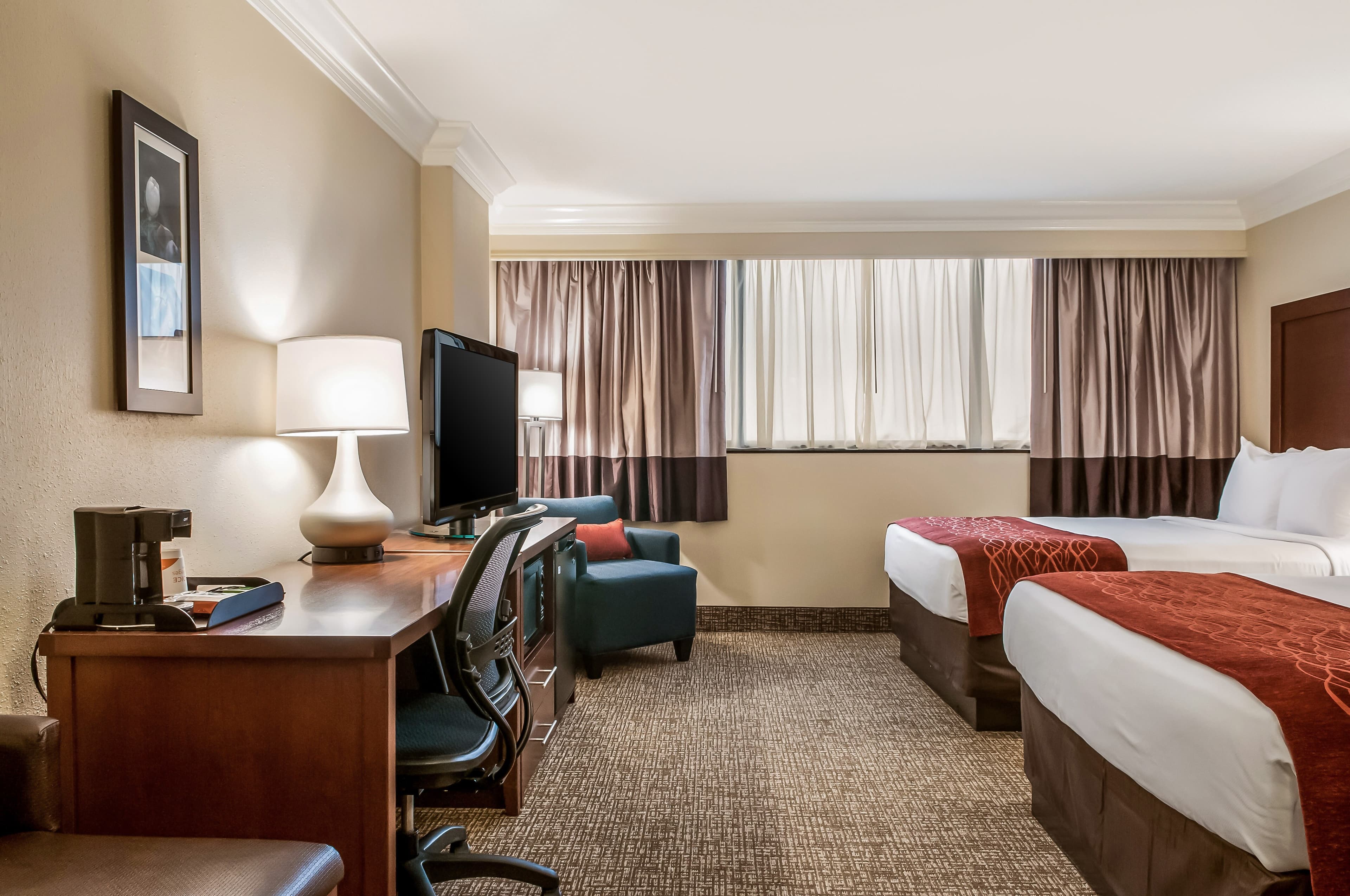 Comfort Inn & Suites At Copeland Tower — 12