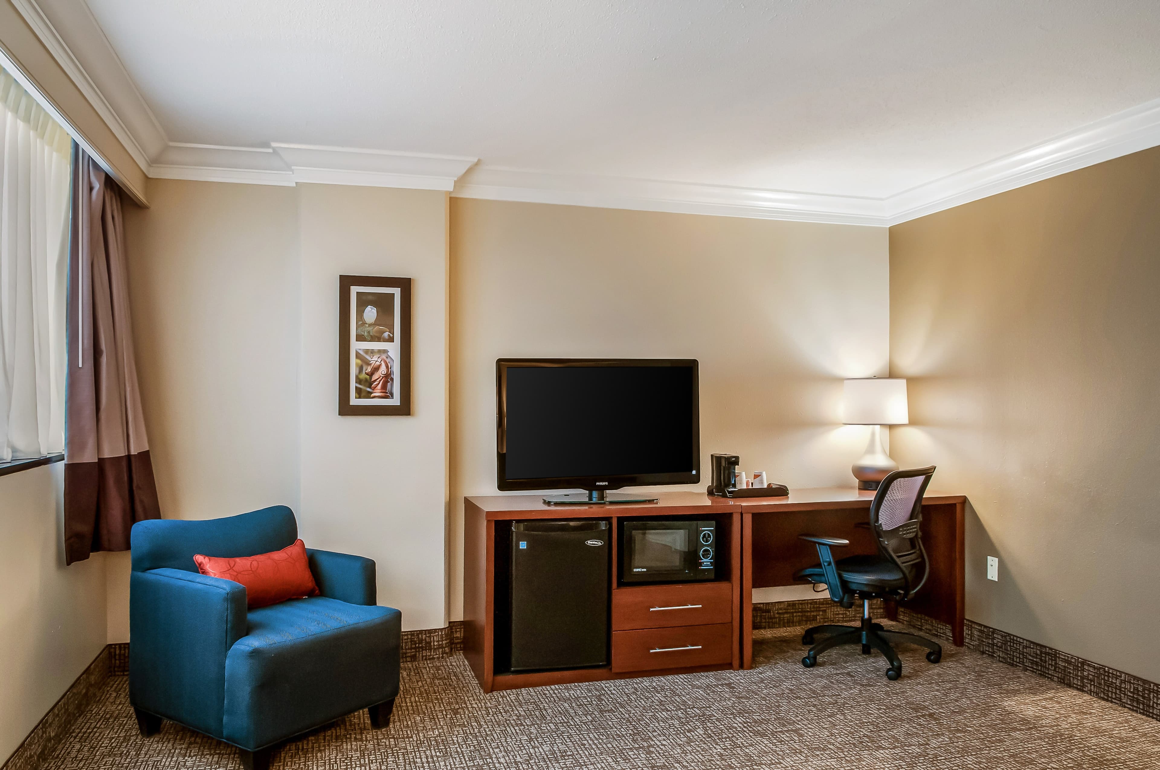 Comfort Inn & Suites At Copeland Tower — 16