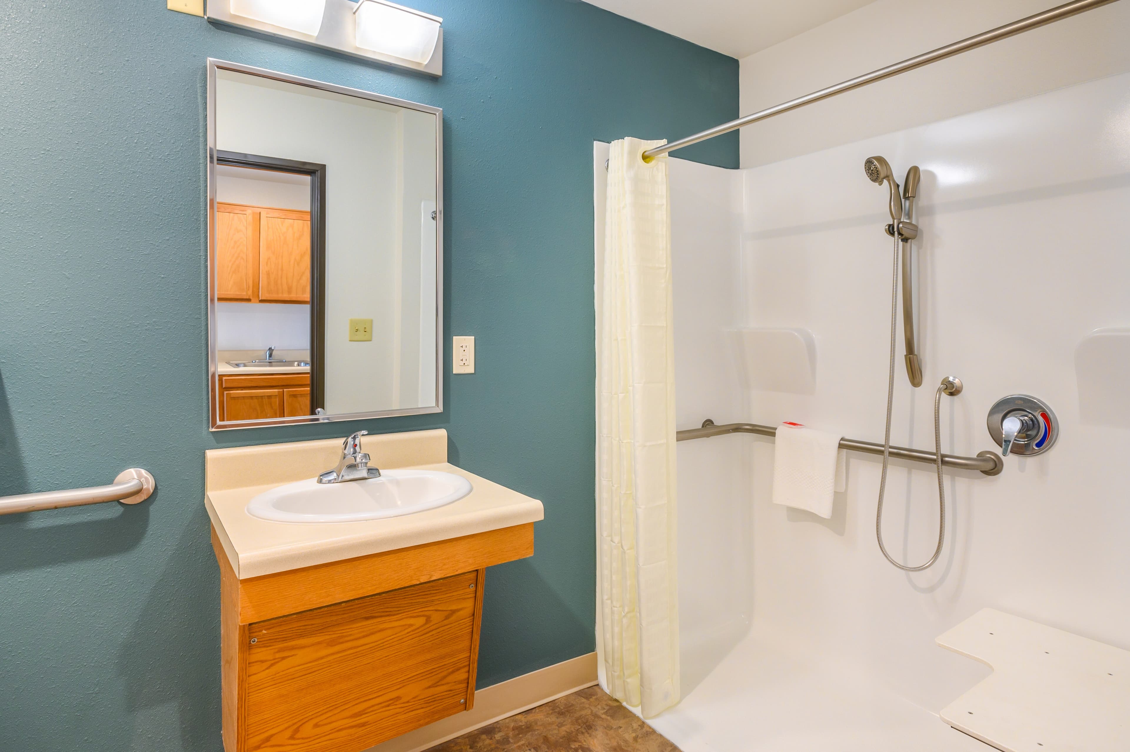 Econo Lodge Hammond — 12