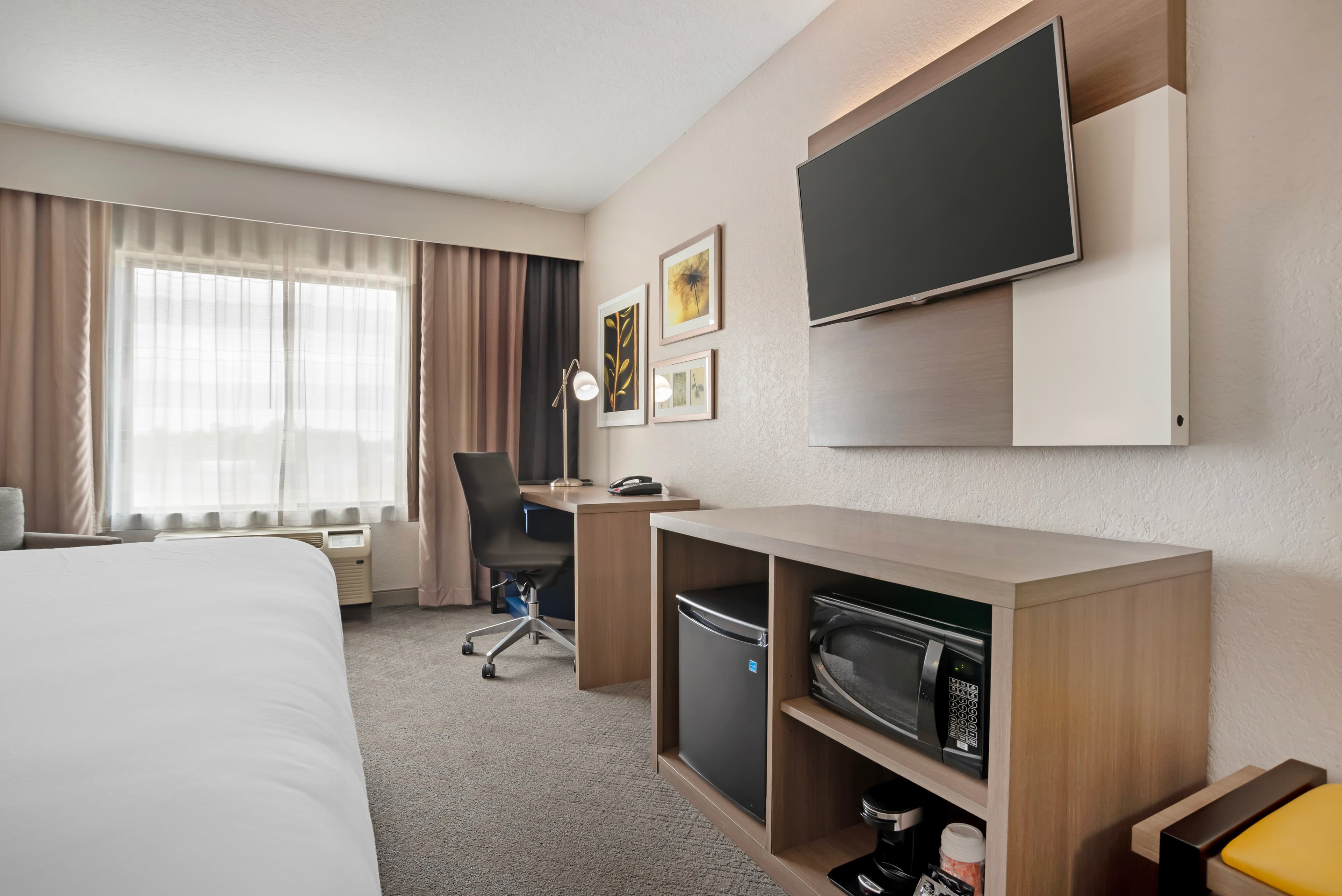 Comfort Inn & Suites Slidell - New Orleans Area — 11