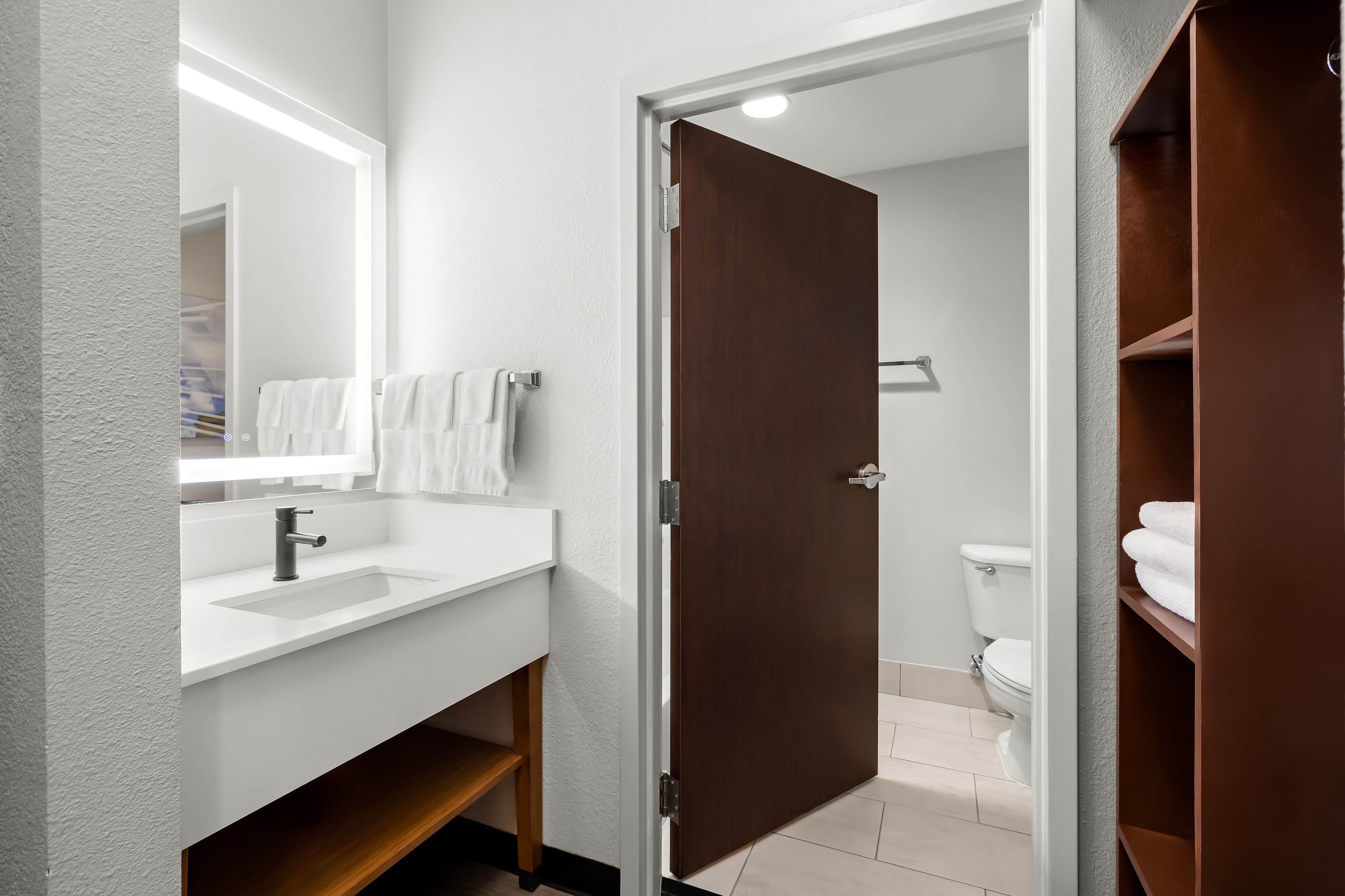 Country Inn & Suites by Radisson, LSU/Medical Corridor — 34