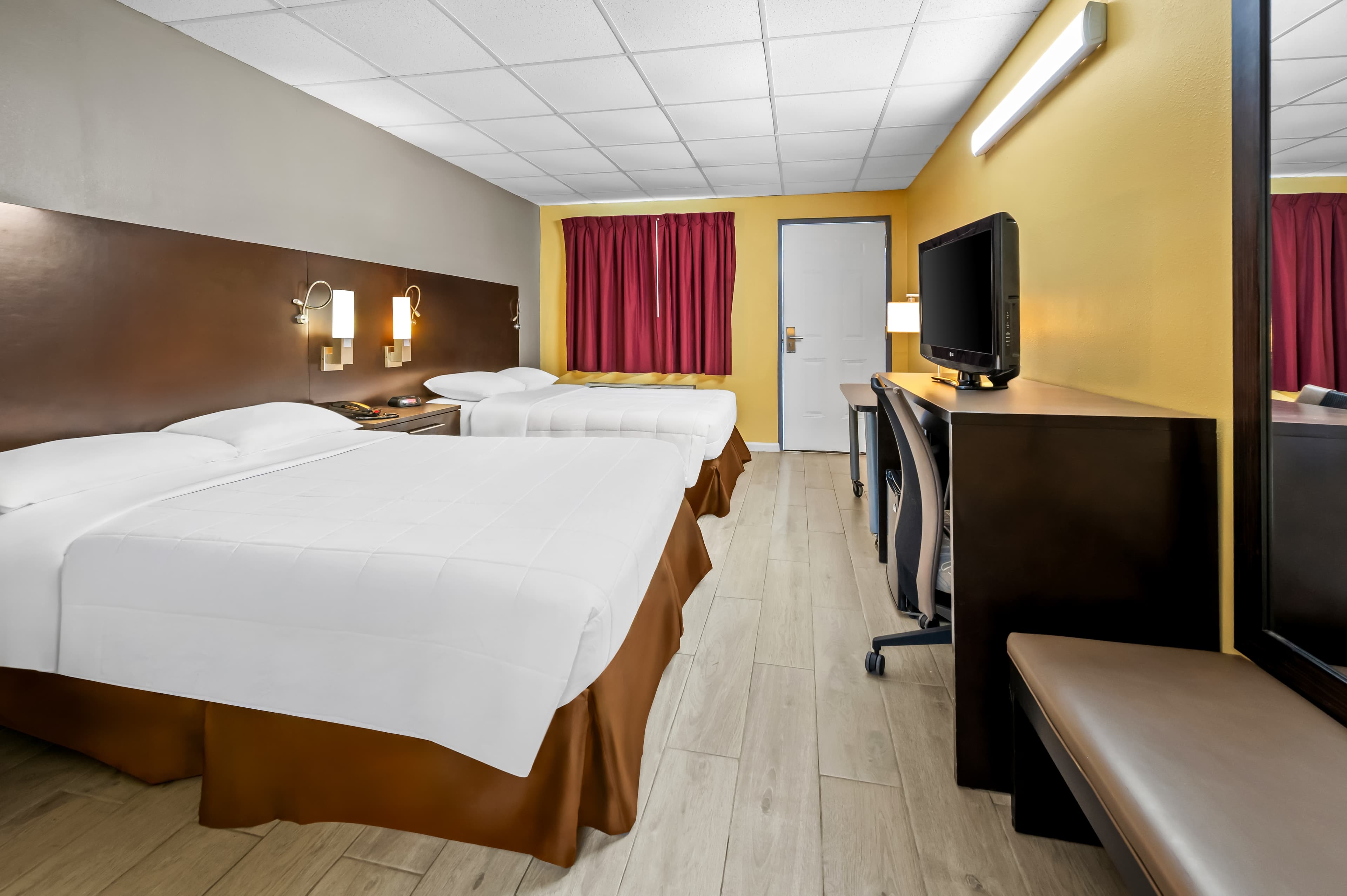Econo Lodge Gretna - New Orleans — 8