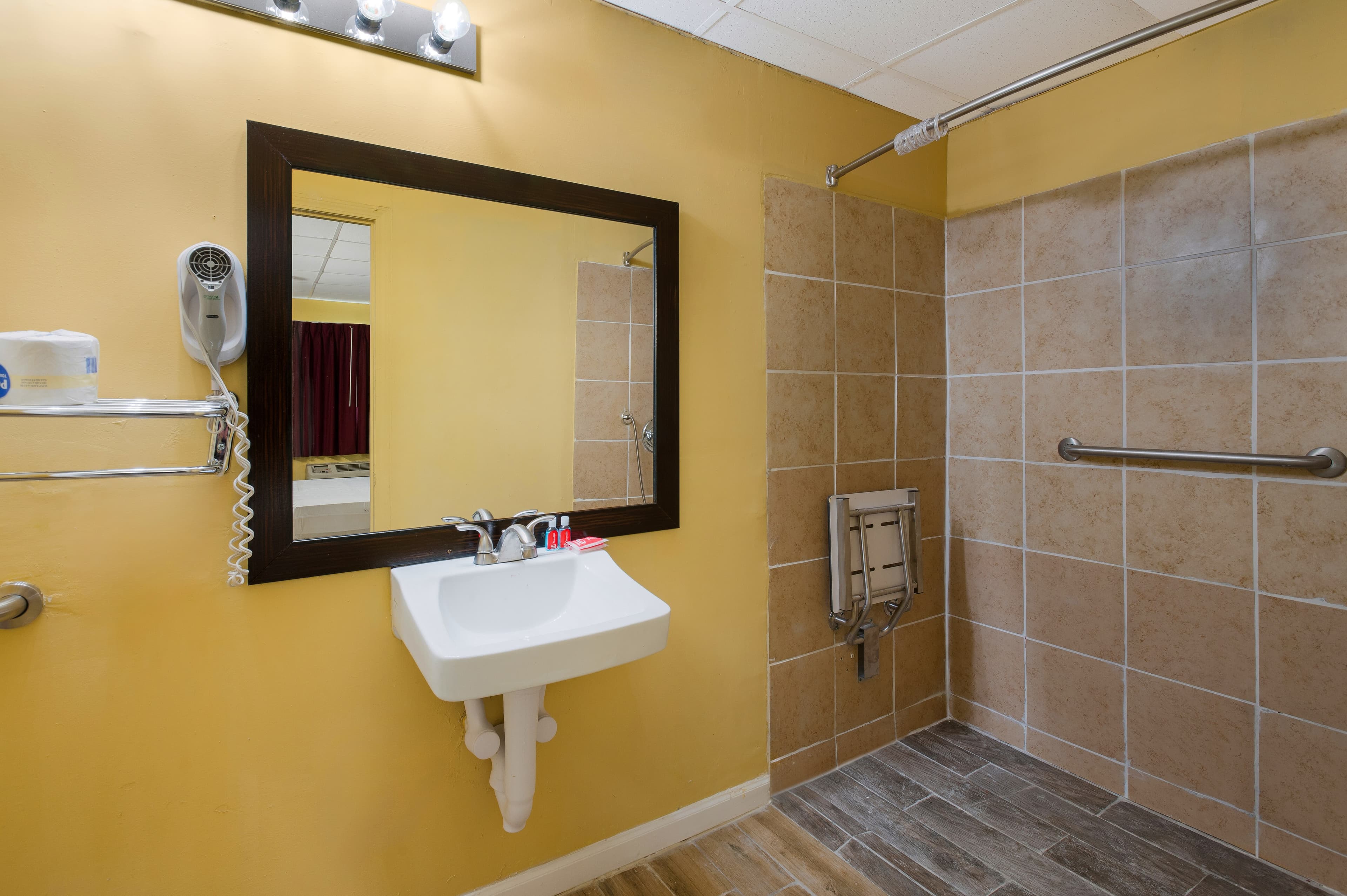 Econo Lodge Gretna - New Orleans — 12