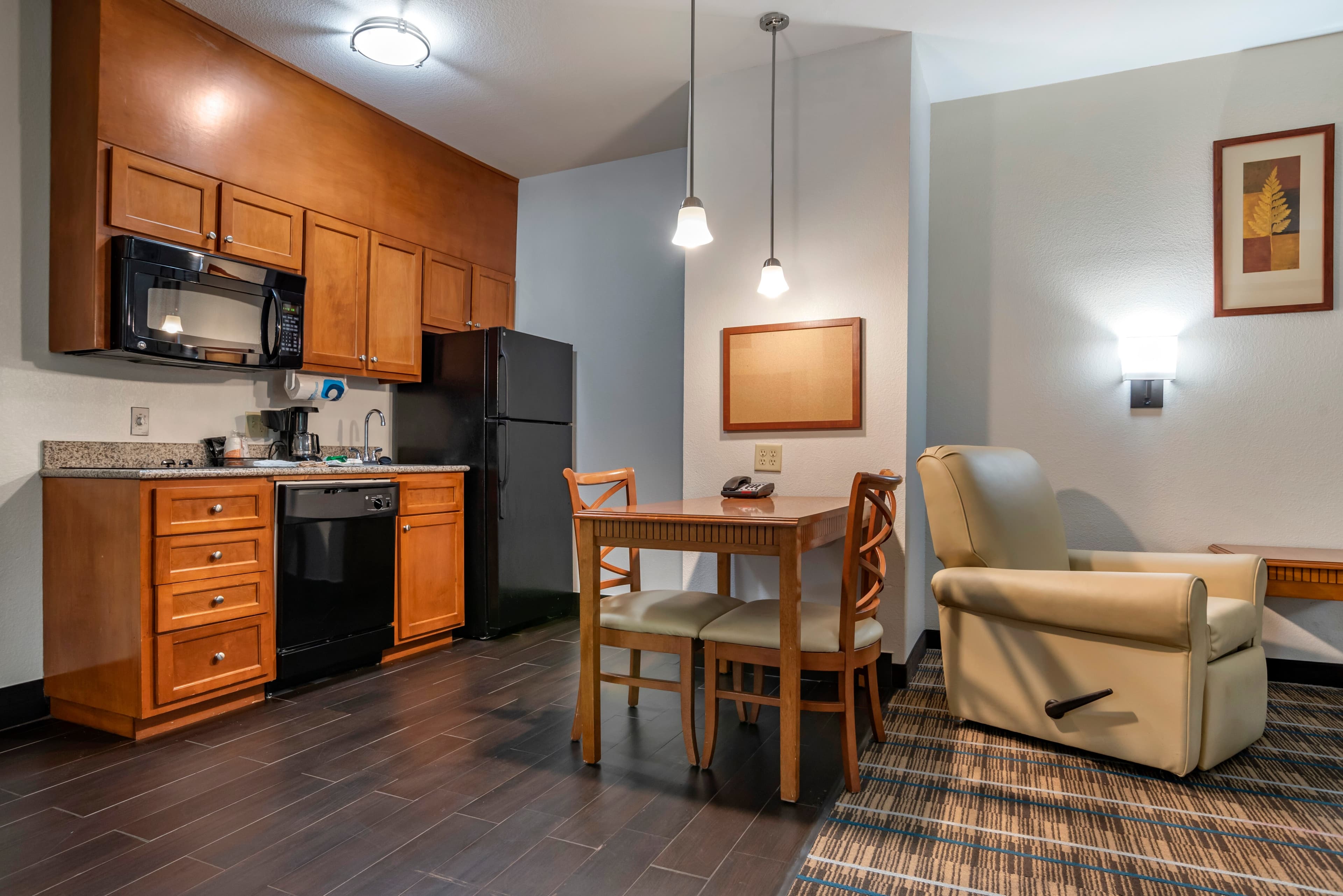 MainStay Suites Denham Springs - Baton Rouge East - Image 1