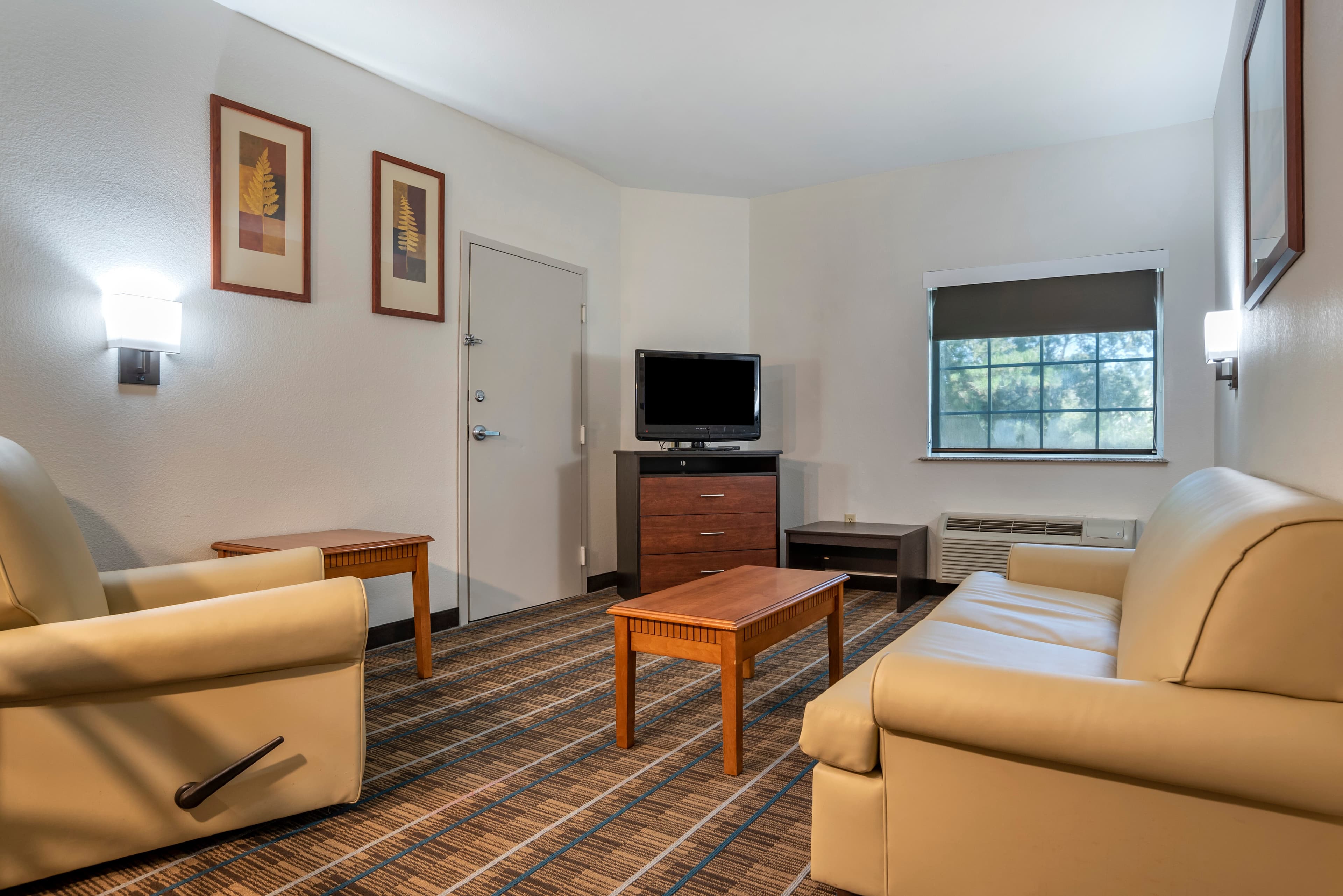 MainStay Suites Denham Springs - Baton Rouge East - Image 3