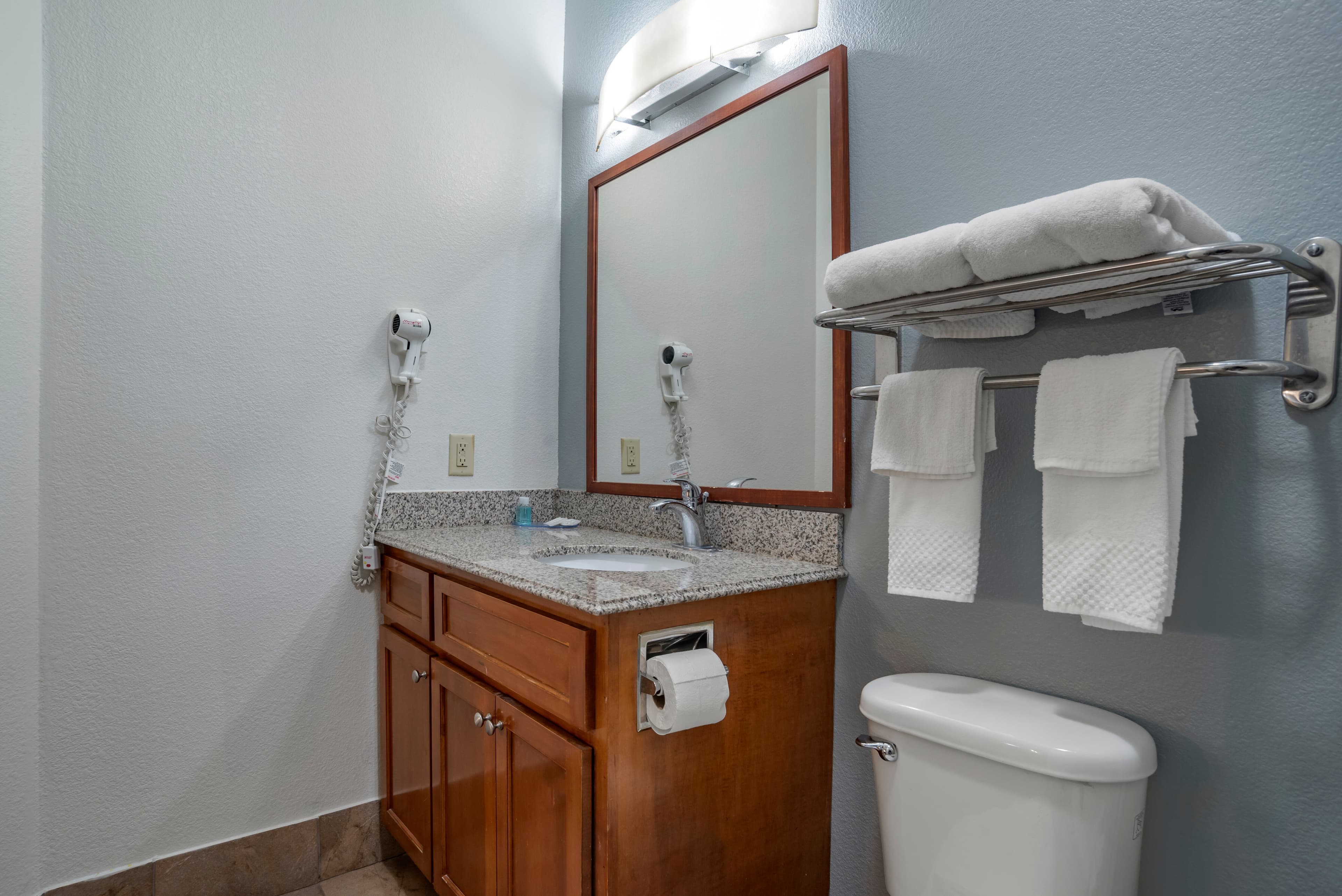 MainStay Suites Denham Springs - Baton Rouge East - Image 5