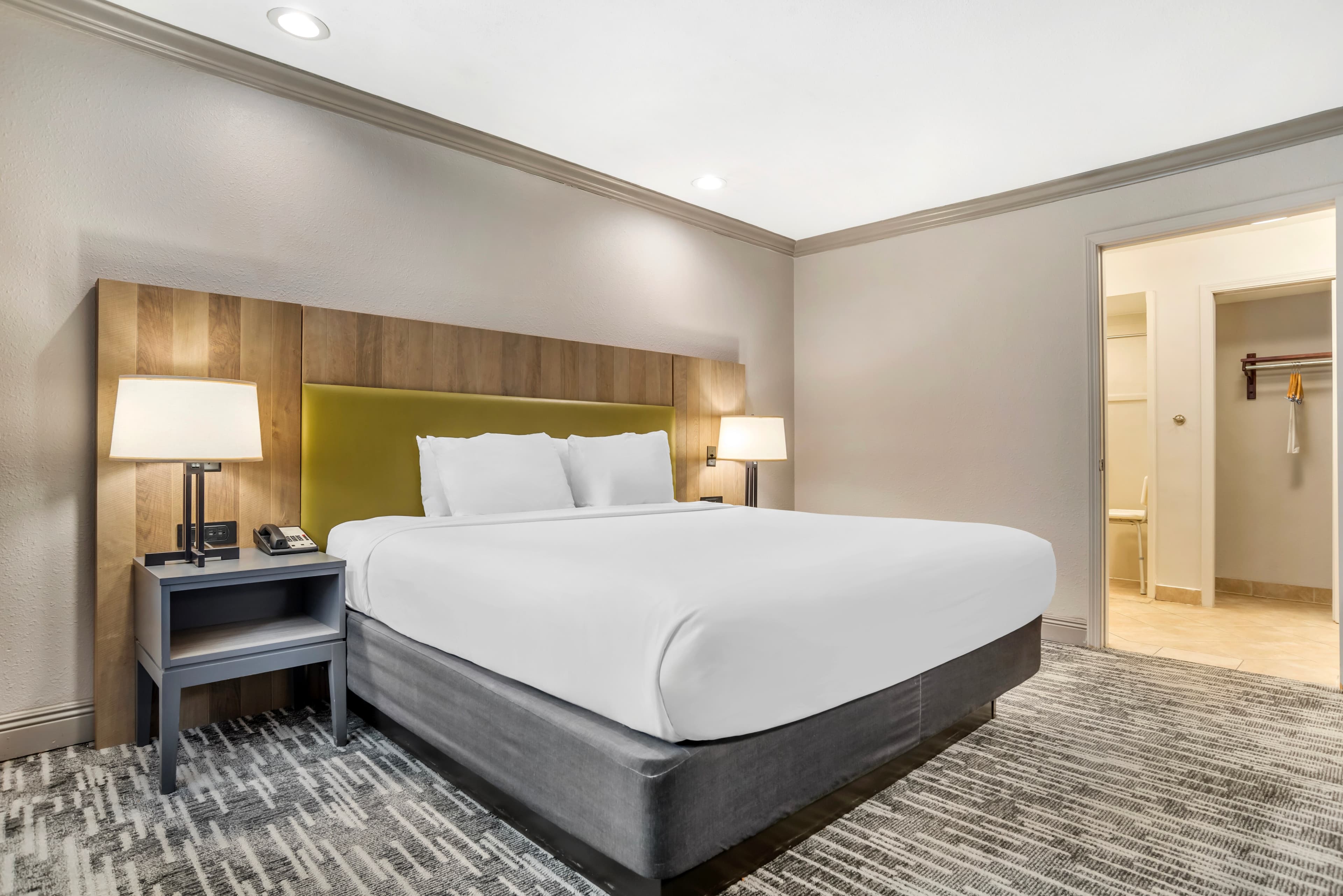 Country Inn & Suites by Radisson, Metairie (New Orleans), LA — 17