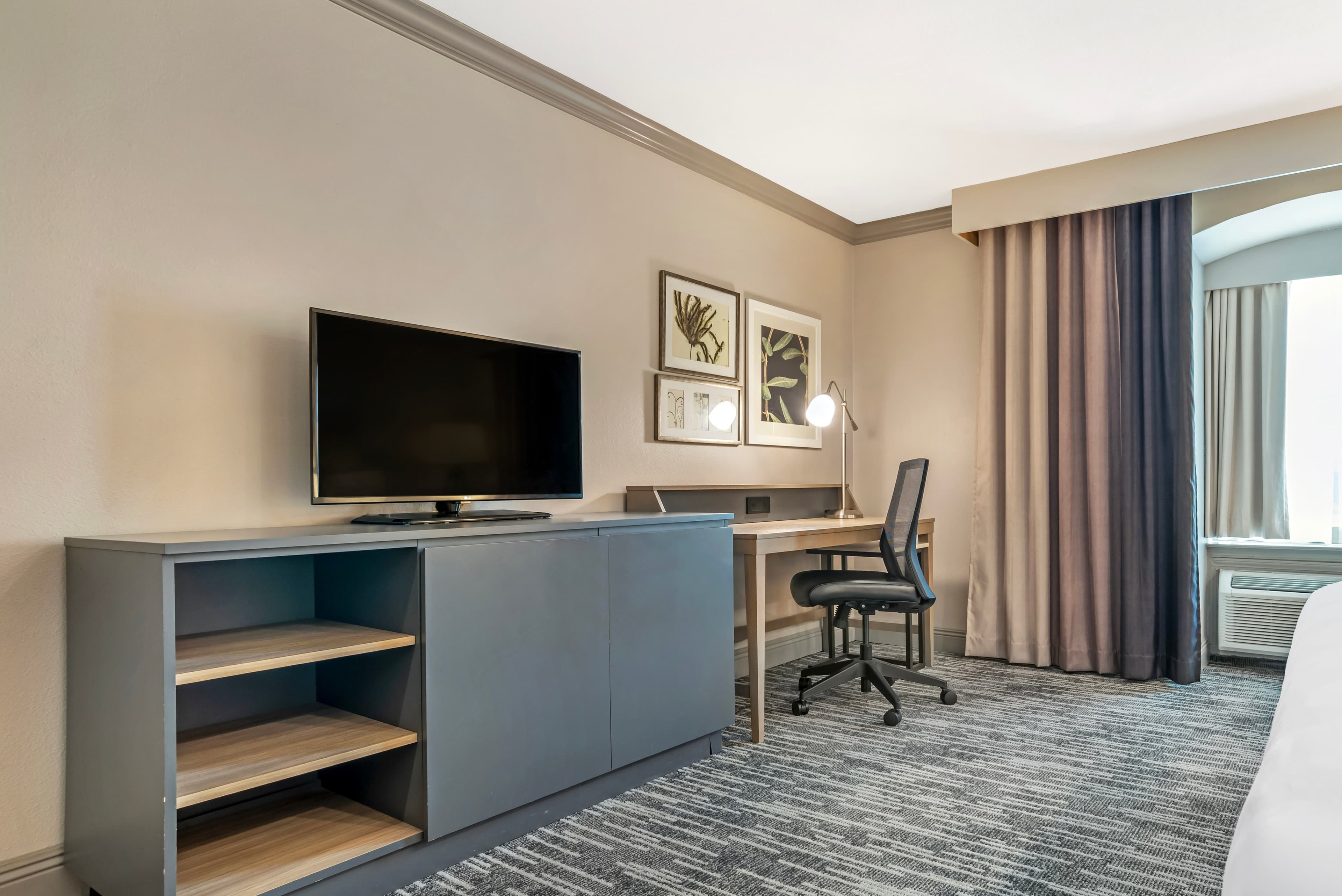 Country Inn & Suites by Radisson, Metairie (New Orleans), LA — 28