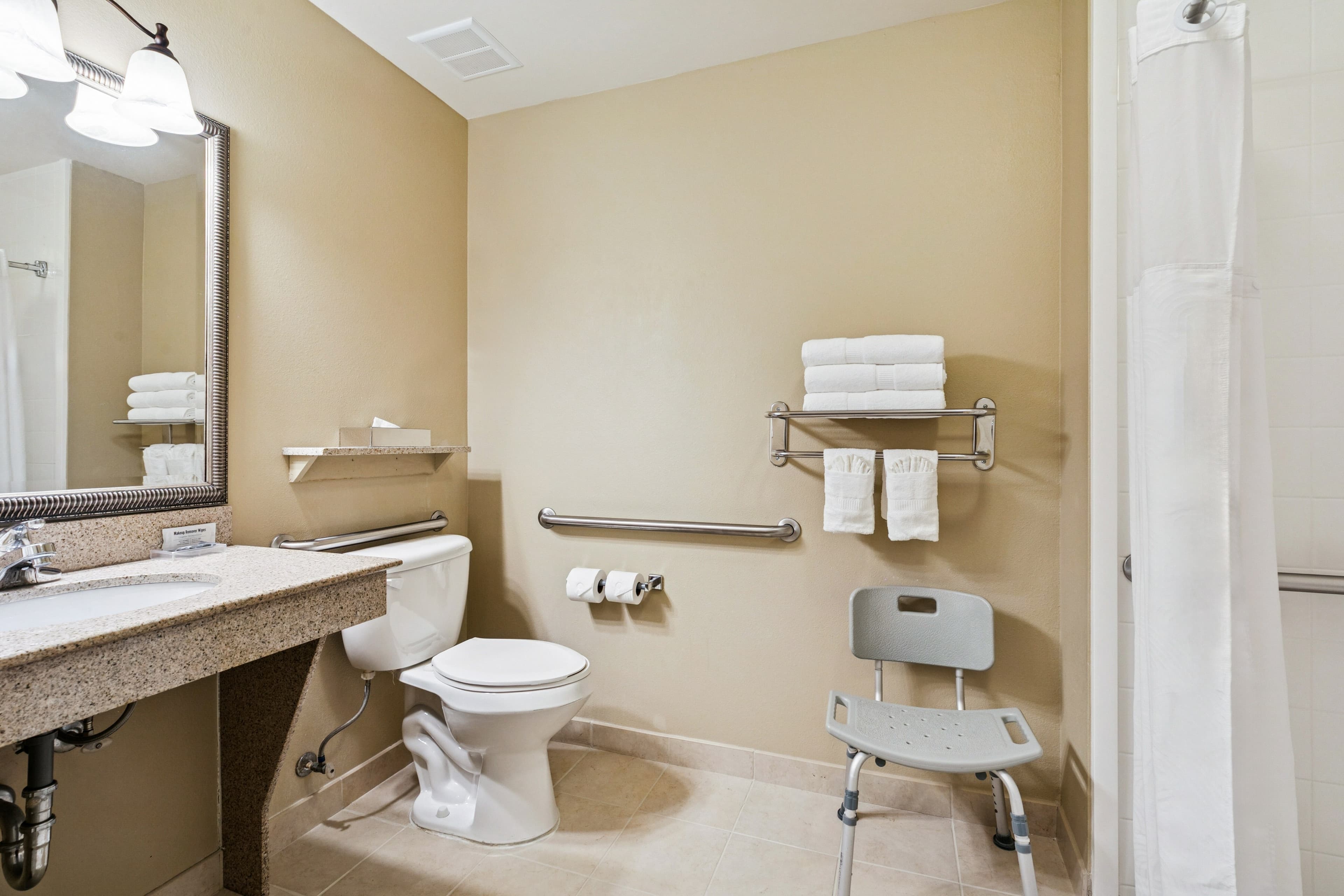 Country Inn & Suites by Radisson, Covington, LA — 6