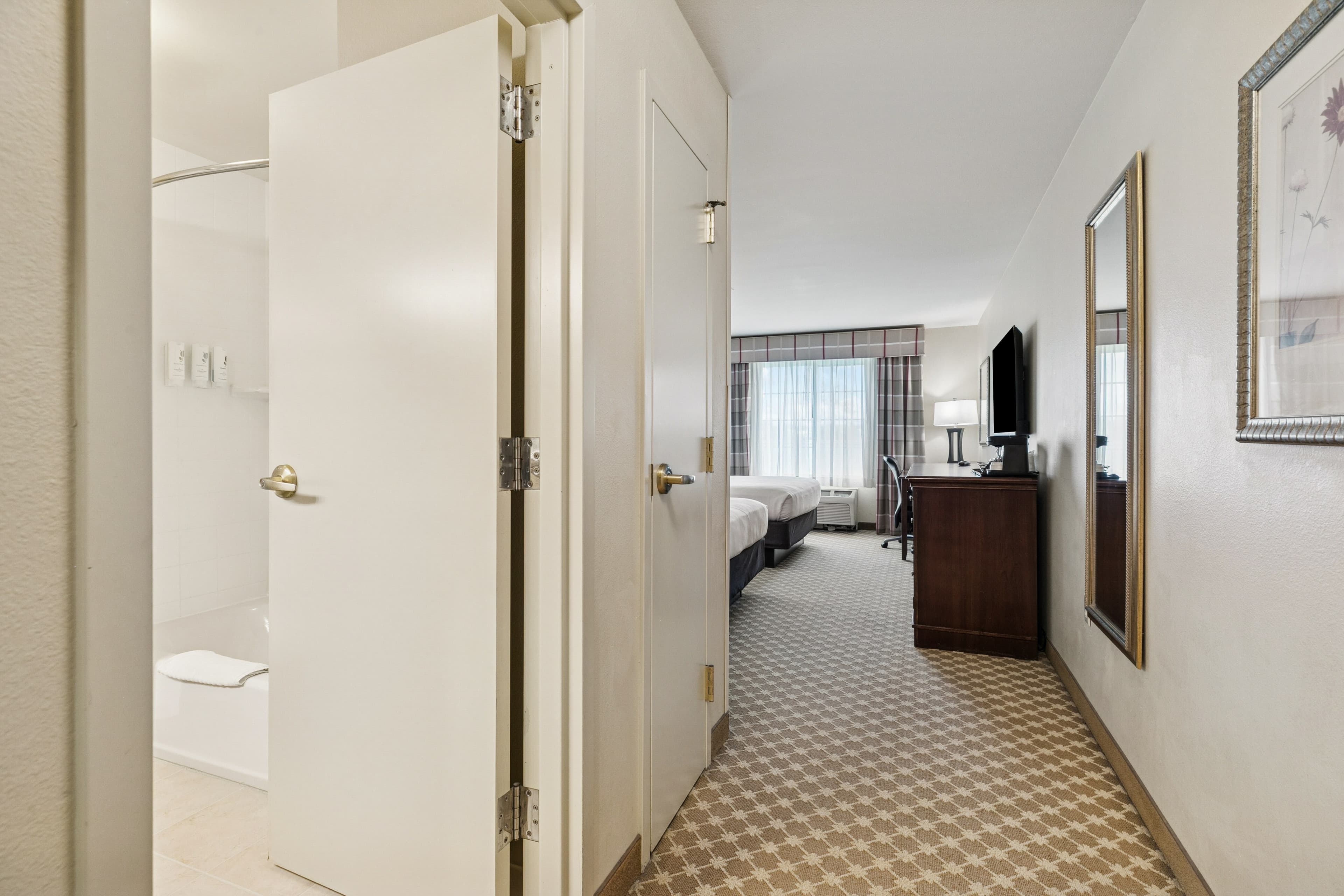 Country Inn & Suites by Radisson, Covington, LA — 18