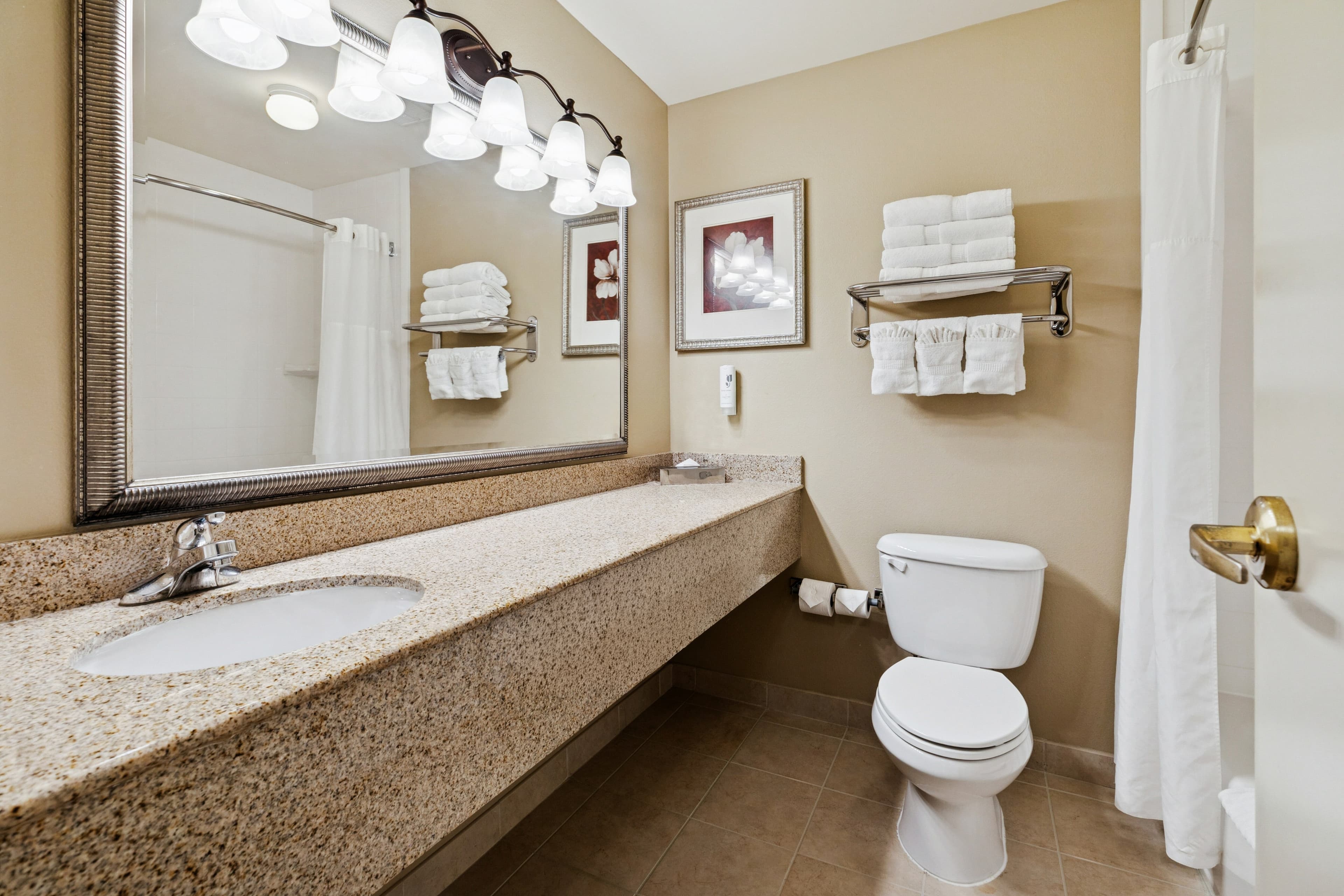 Country Inn & Suites by Radisson, Covington, LA — 19