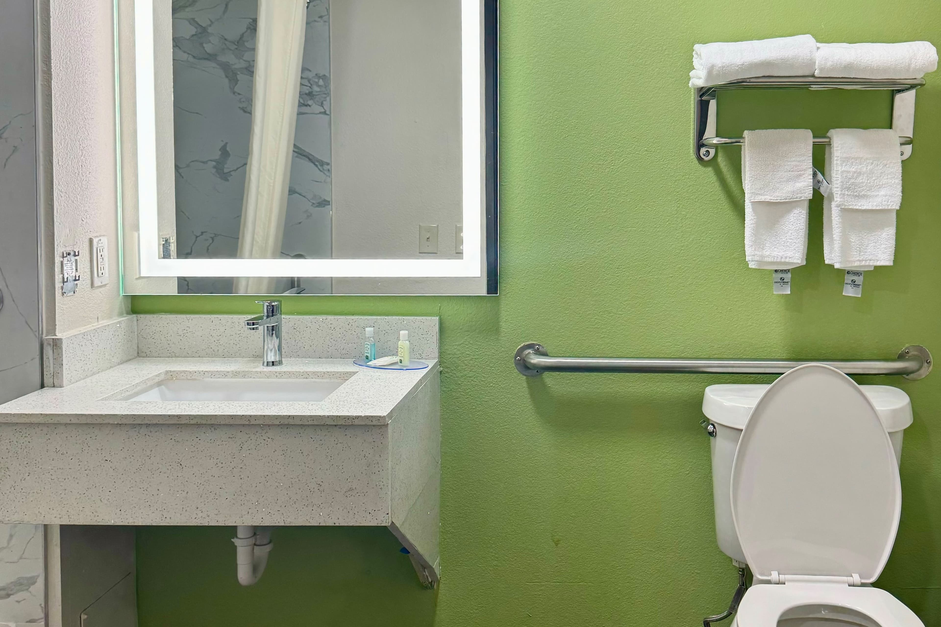 Quality Inn Sulphur - Lake Charles - Image 3