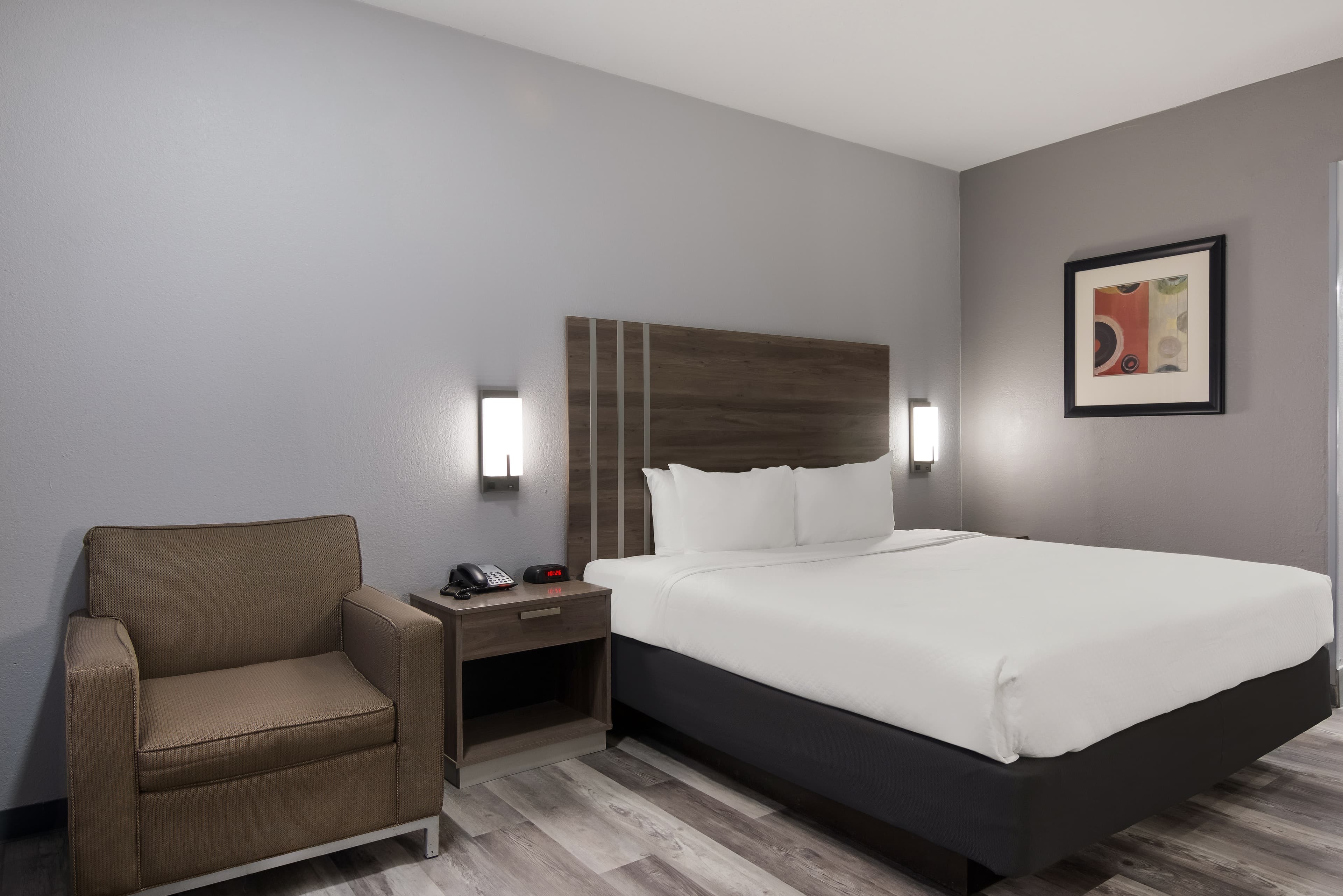 Quality Inn near Casinos and Convention Center - Image 2