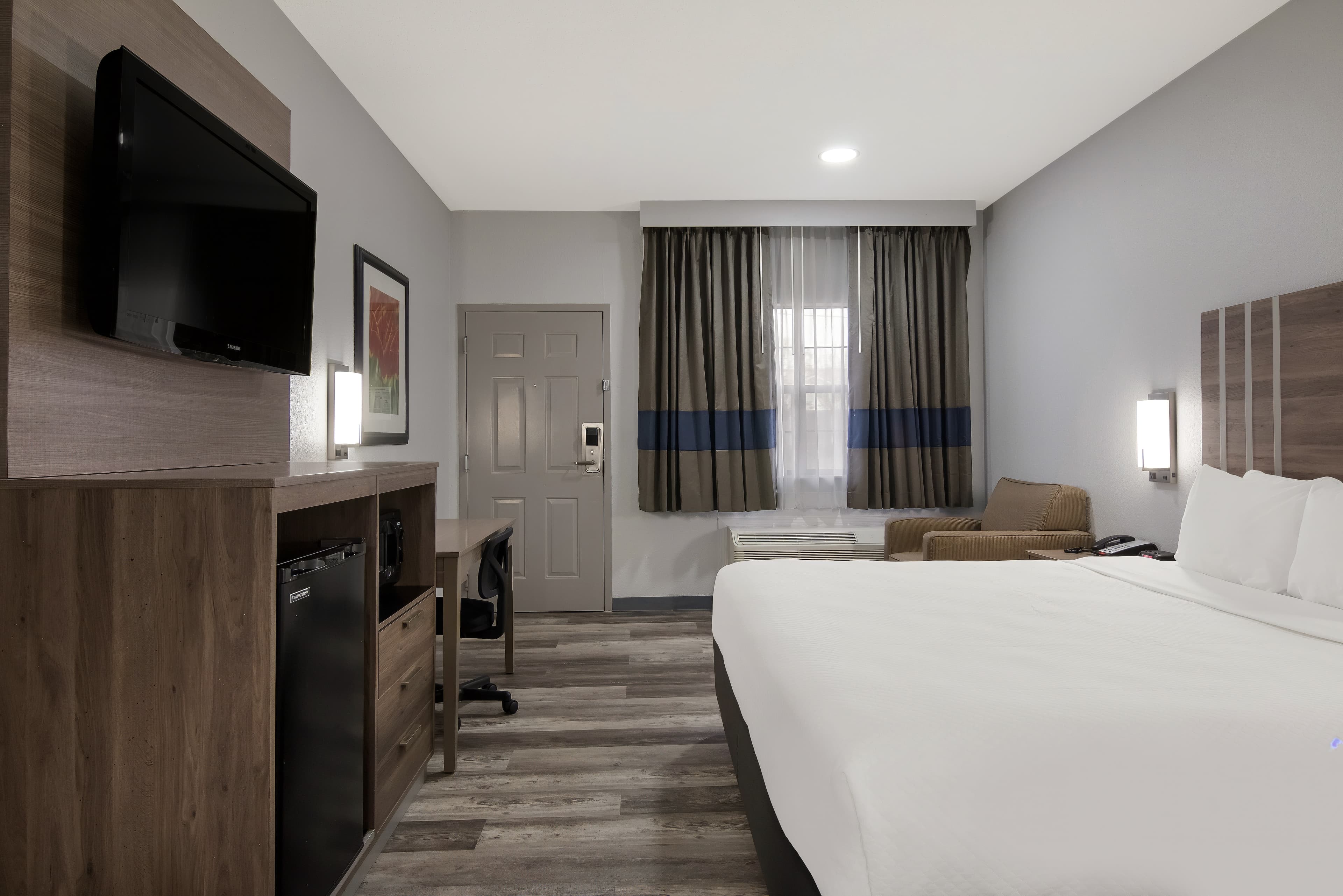Quality Inn near Casinos and Convention Center - Image 3