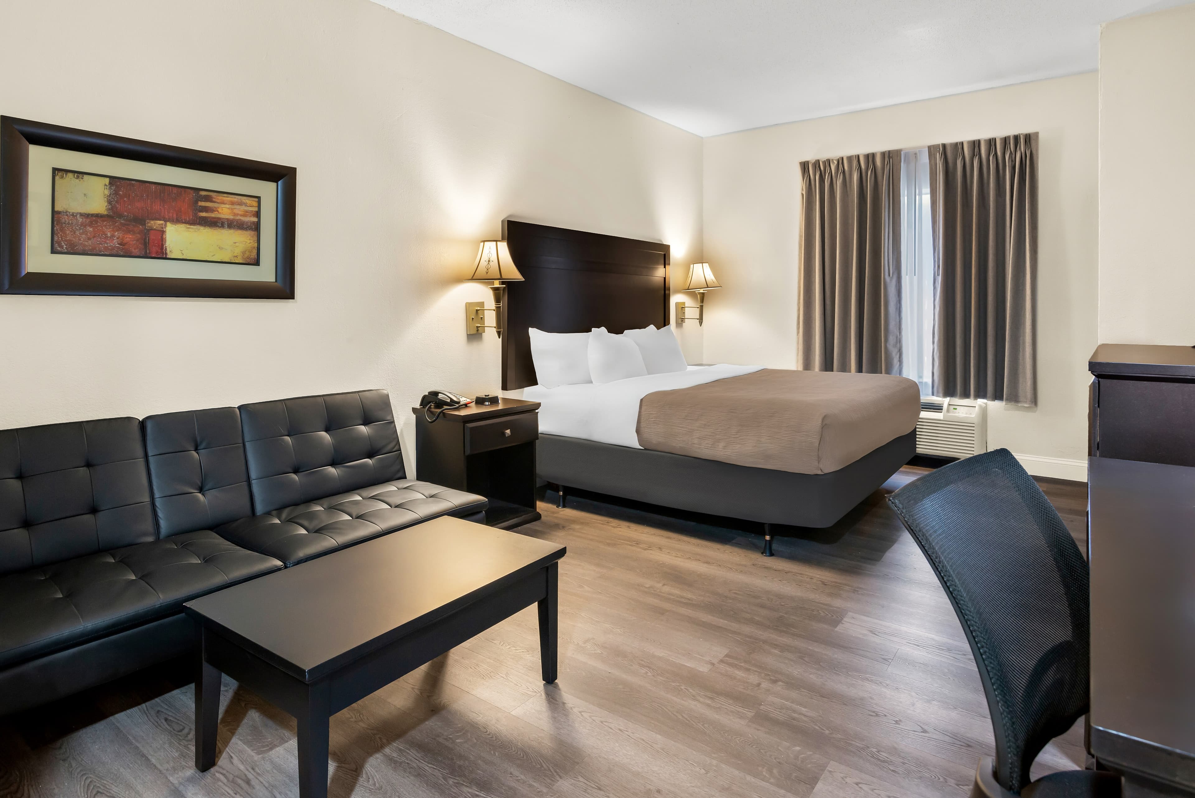 Quality Inn & Suites Lafayette - Image 3