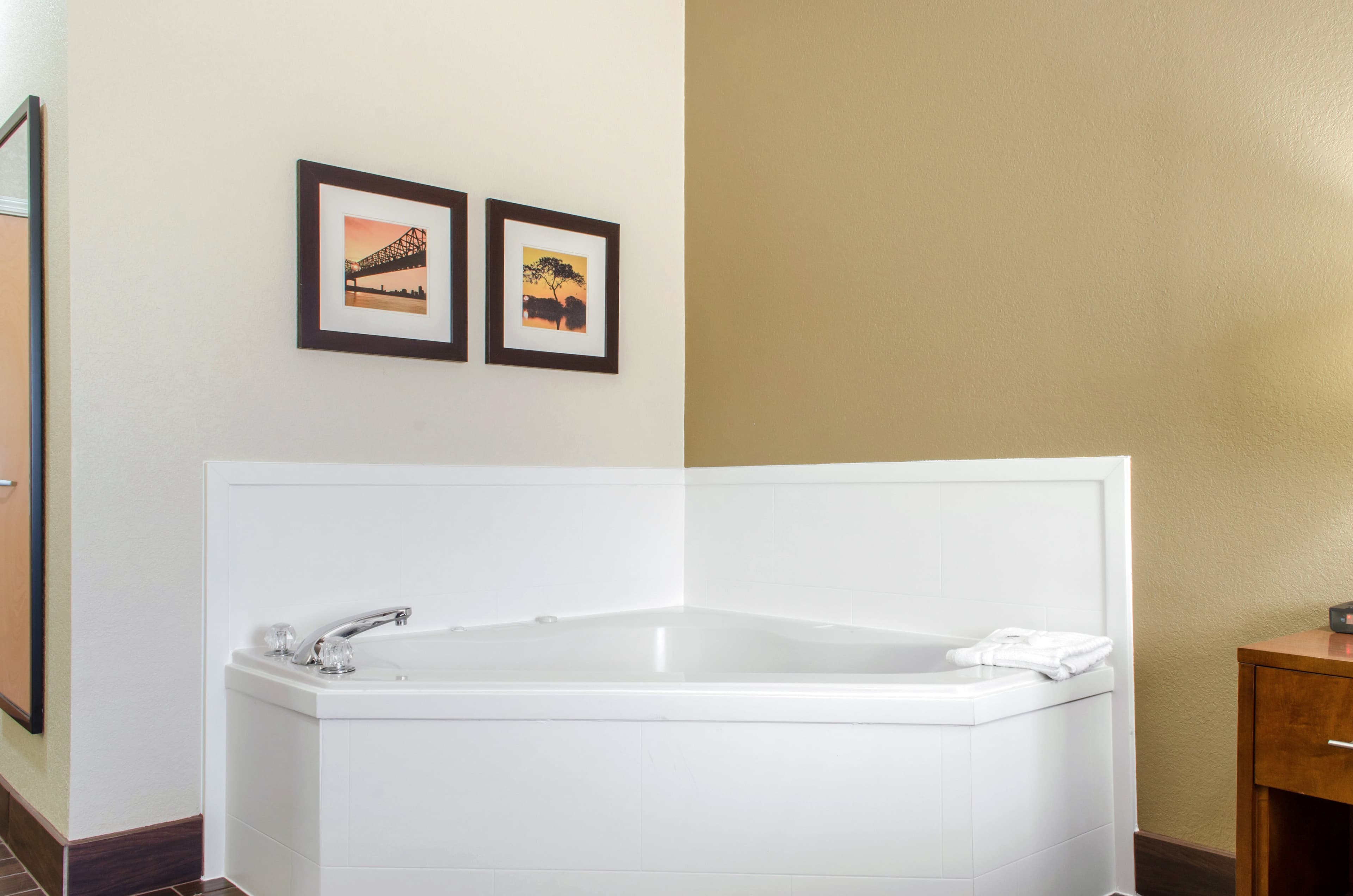 Comfort Inn & Suites Covington - Mandeville — 18