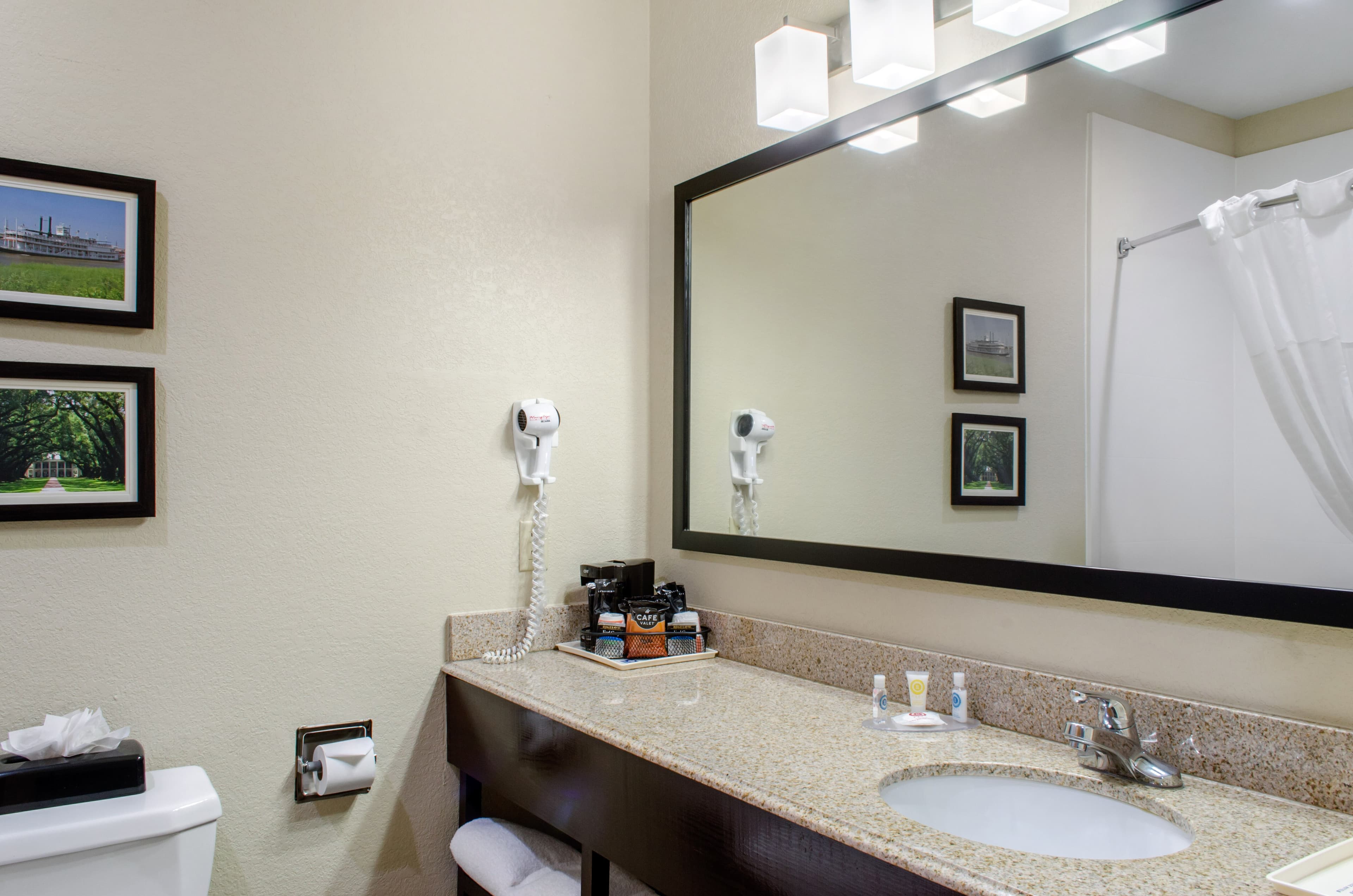 Comfort Inn & Suites Covington - Mandeville — 33