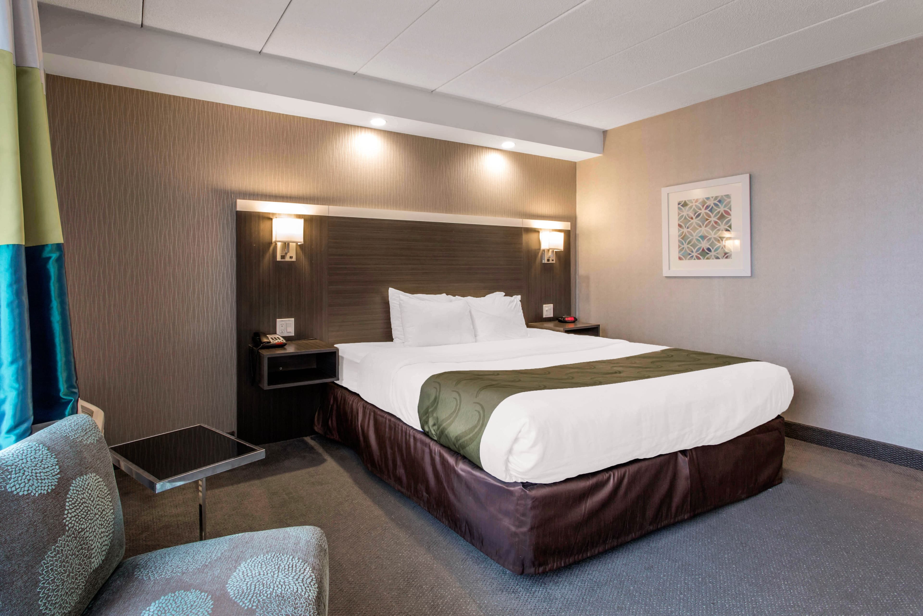 Quality Inn West Springfield - Image 4