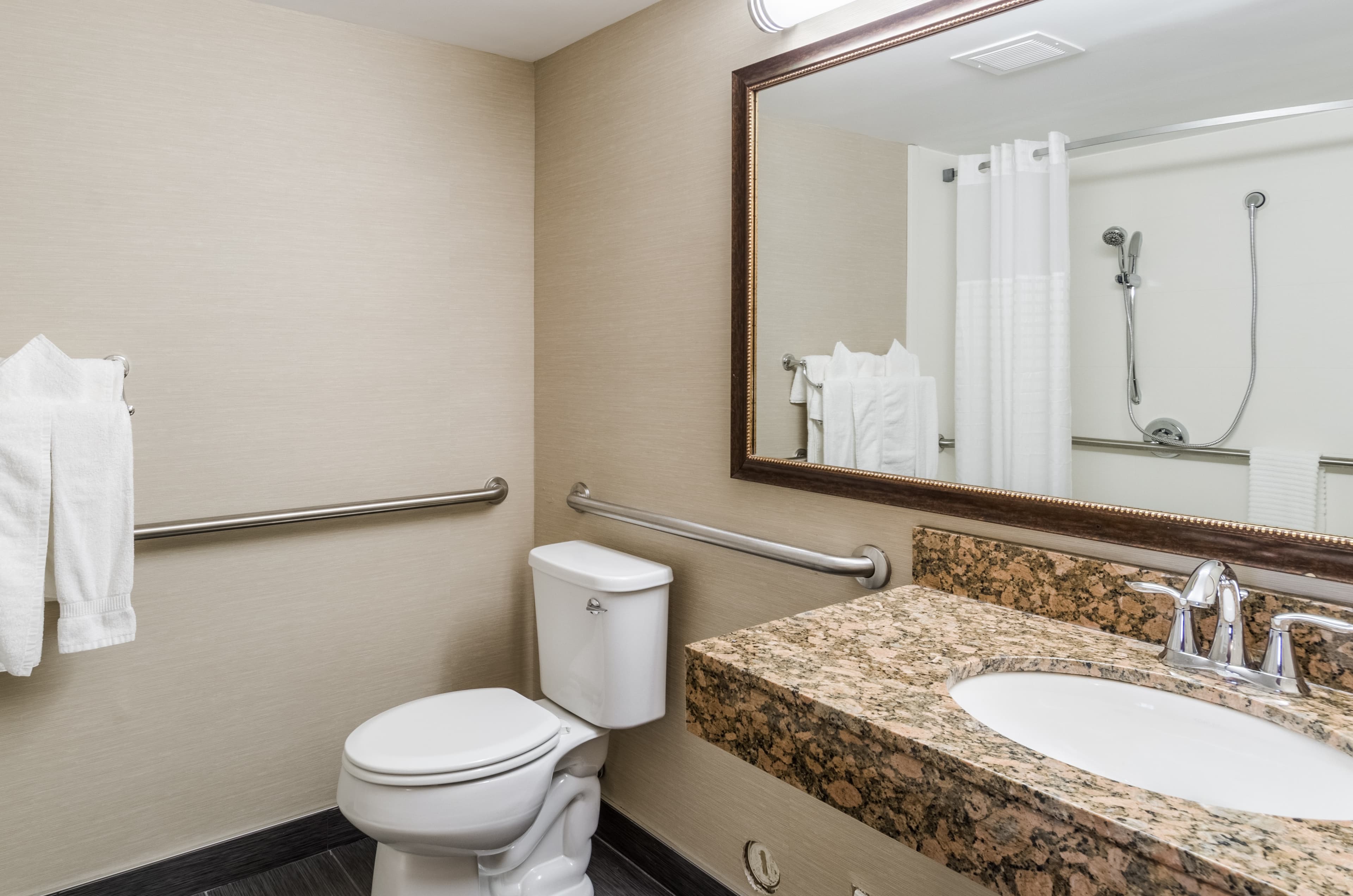 Comfort Inn & Suites West Springfield - Image 4