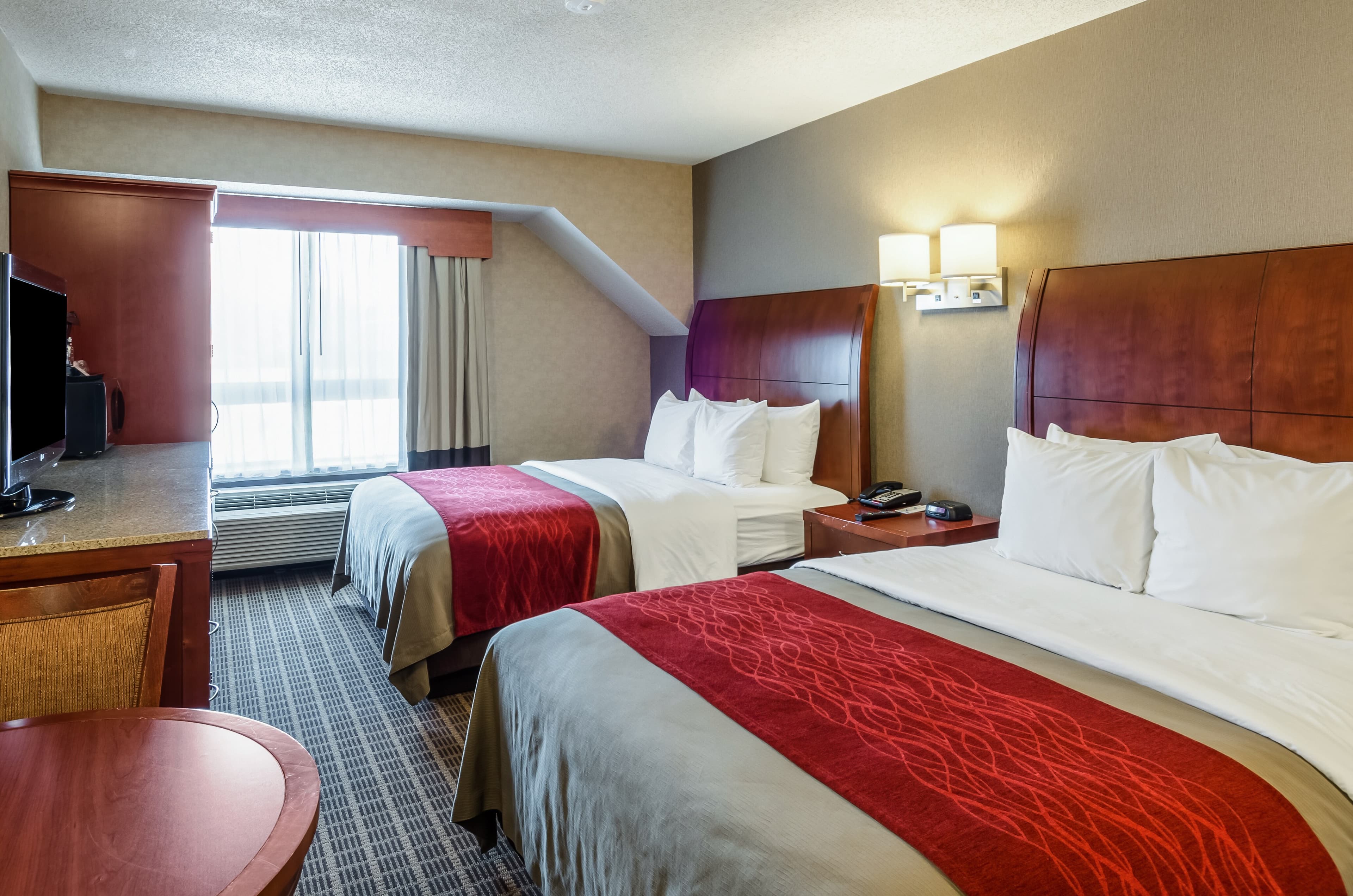 Comfort Inn & Suites West Springfield — 14