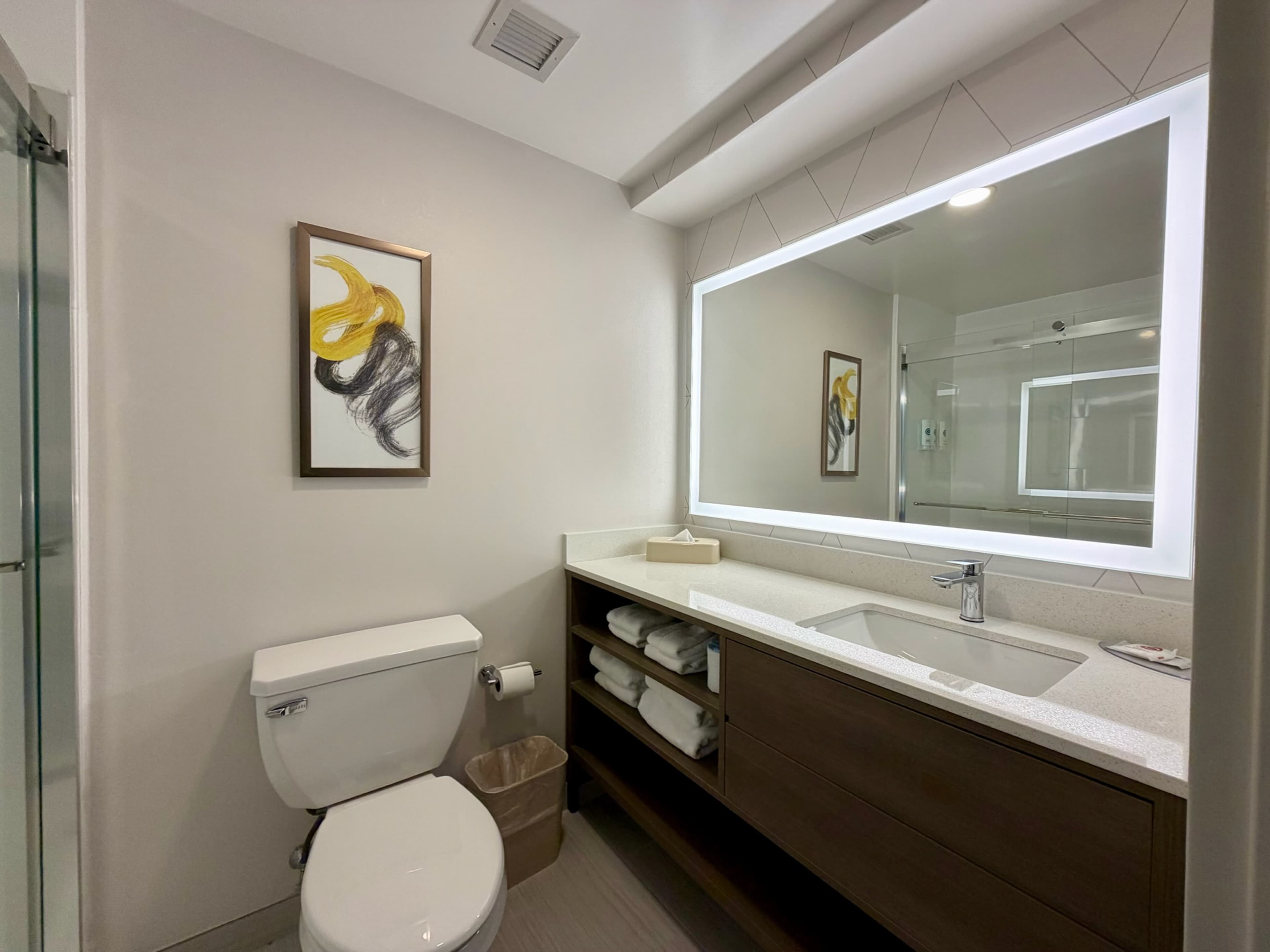Comfort Inn & Suites Sturbridge-Brimfield — 12