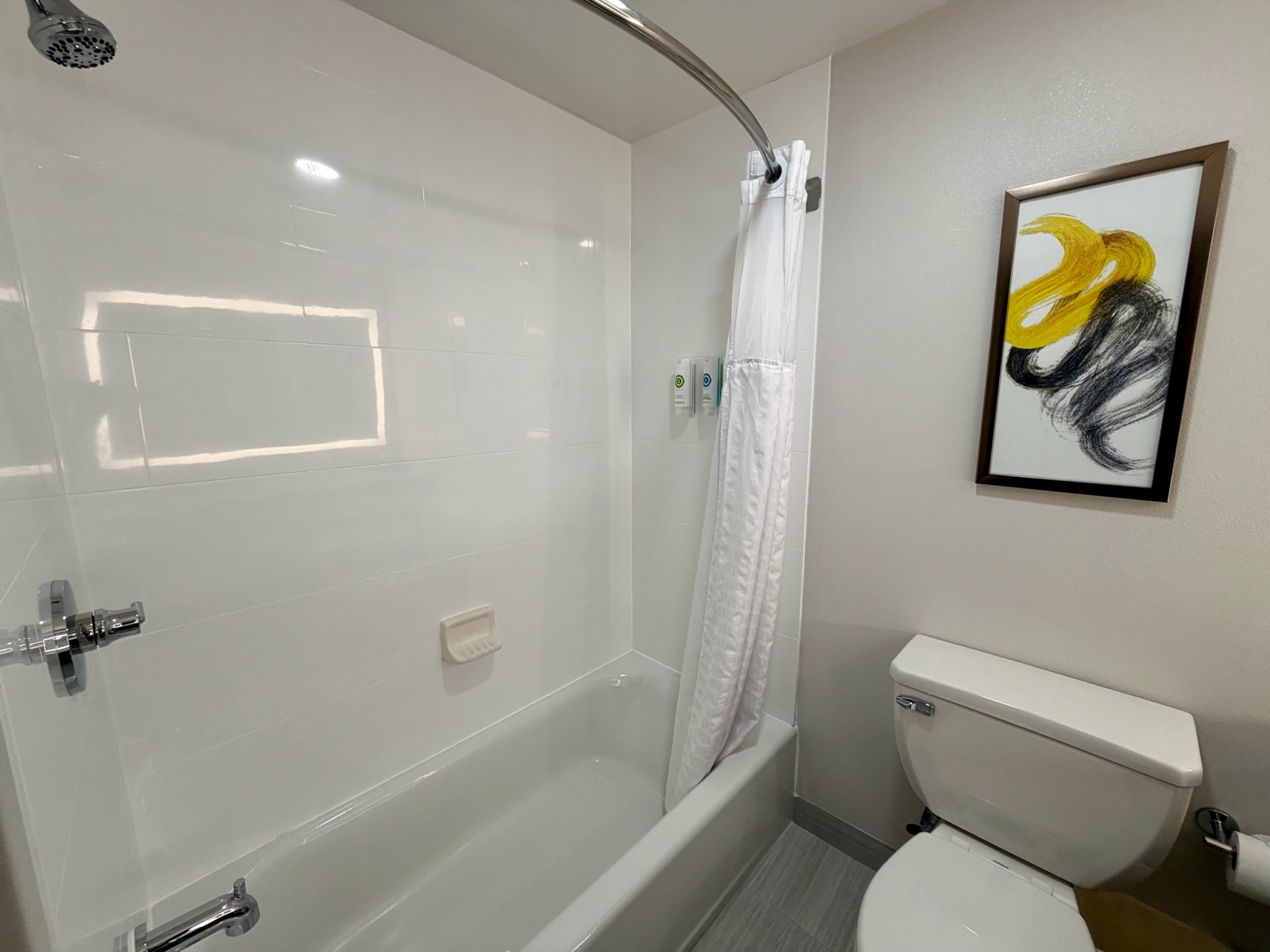 Comfort Inn & Suites Sturbridge-Brimfield — 25