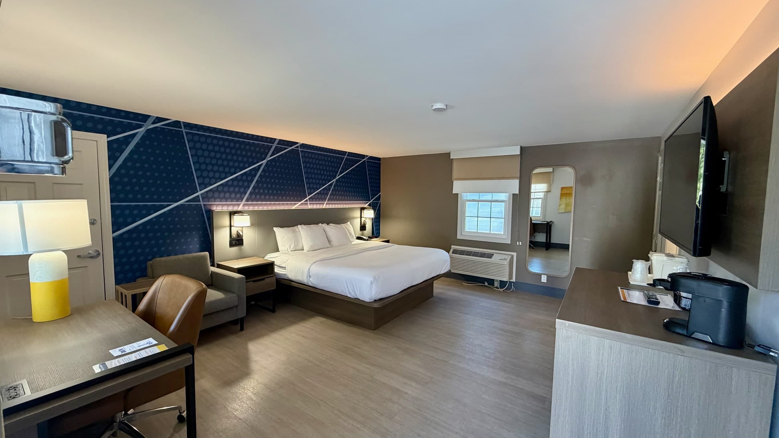 Comfort Inn & Suites Sturbridge-Brimfield — 28