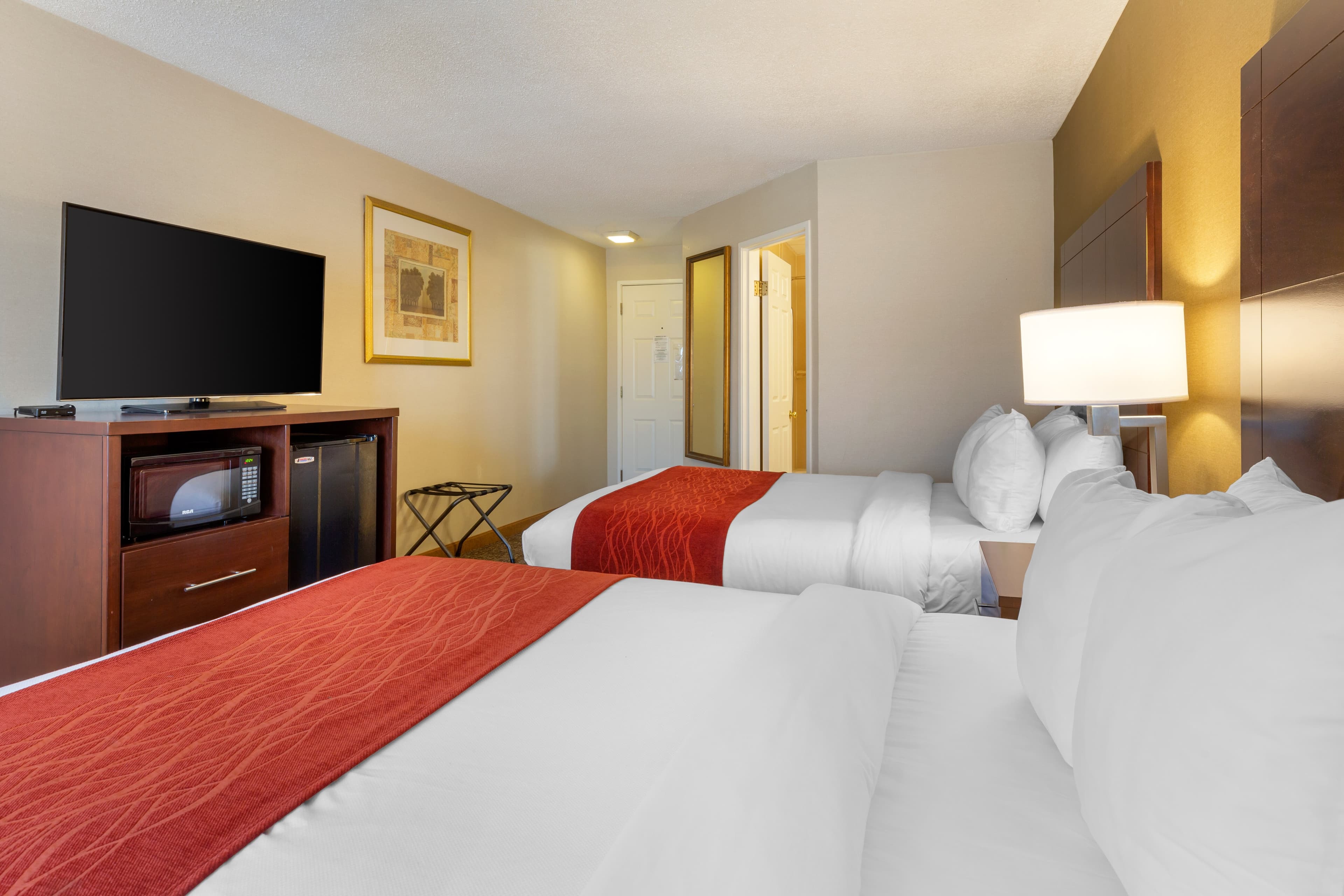 Comfort Inn Auburn-Worcester - Image 4
