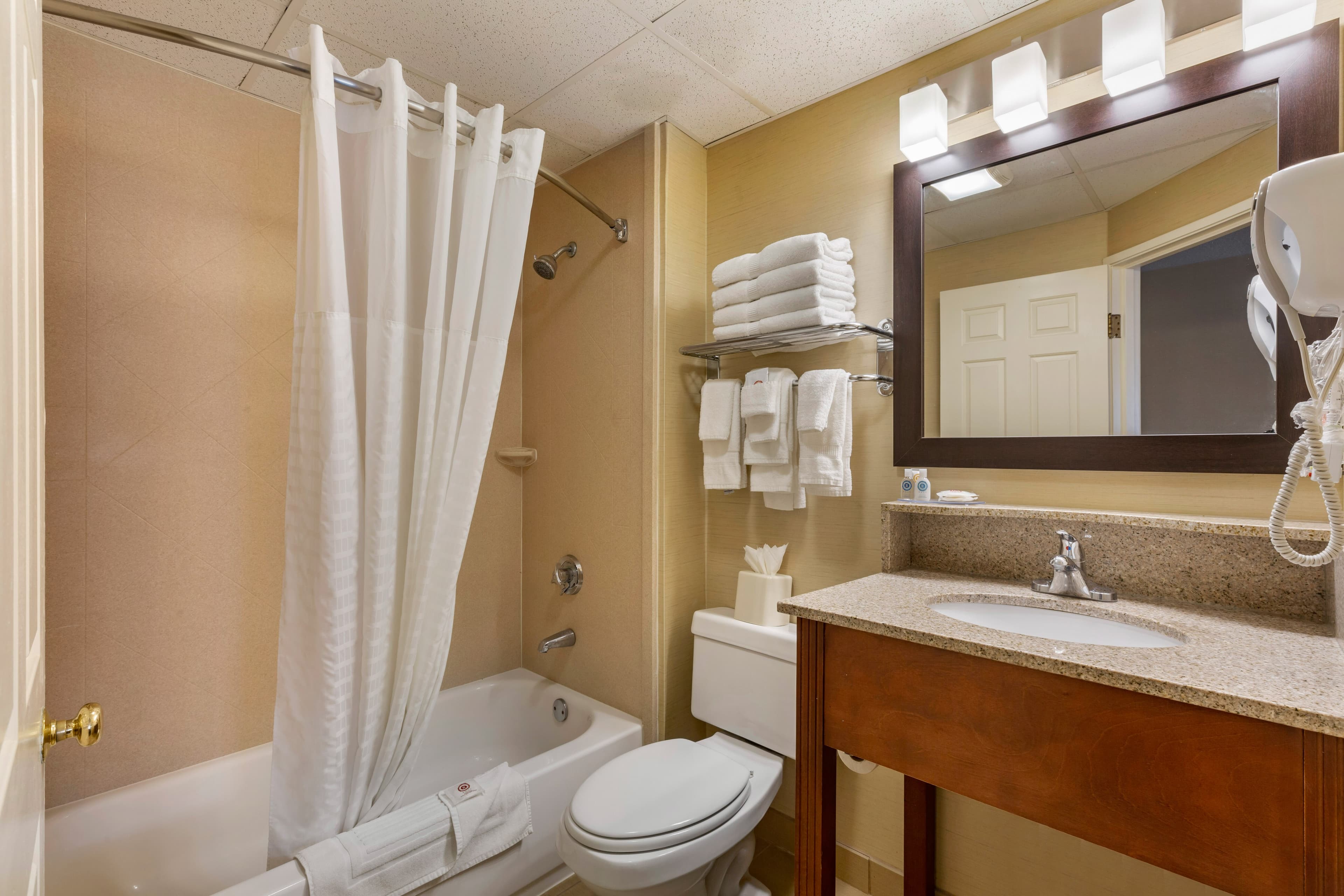 Comfort Inn Auburn-Worcester — 6