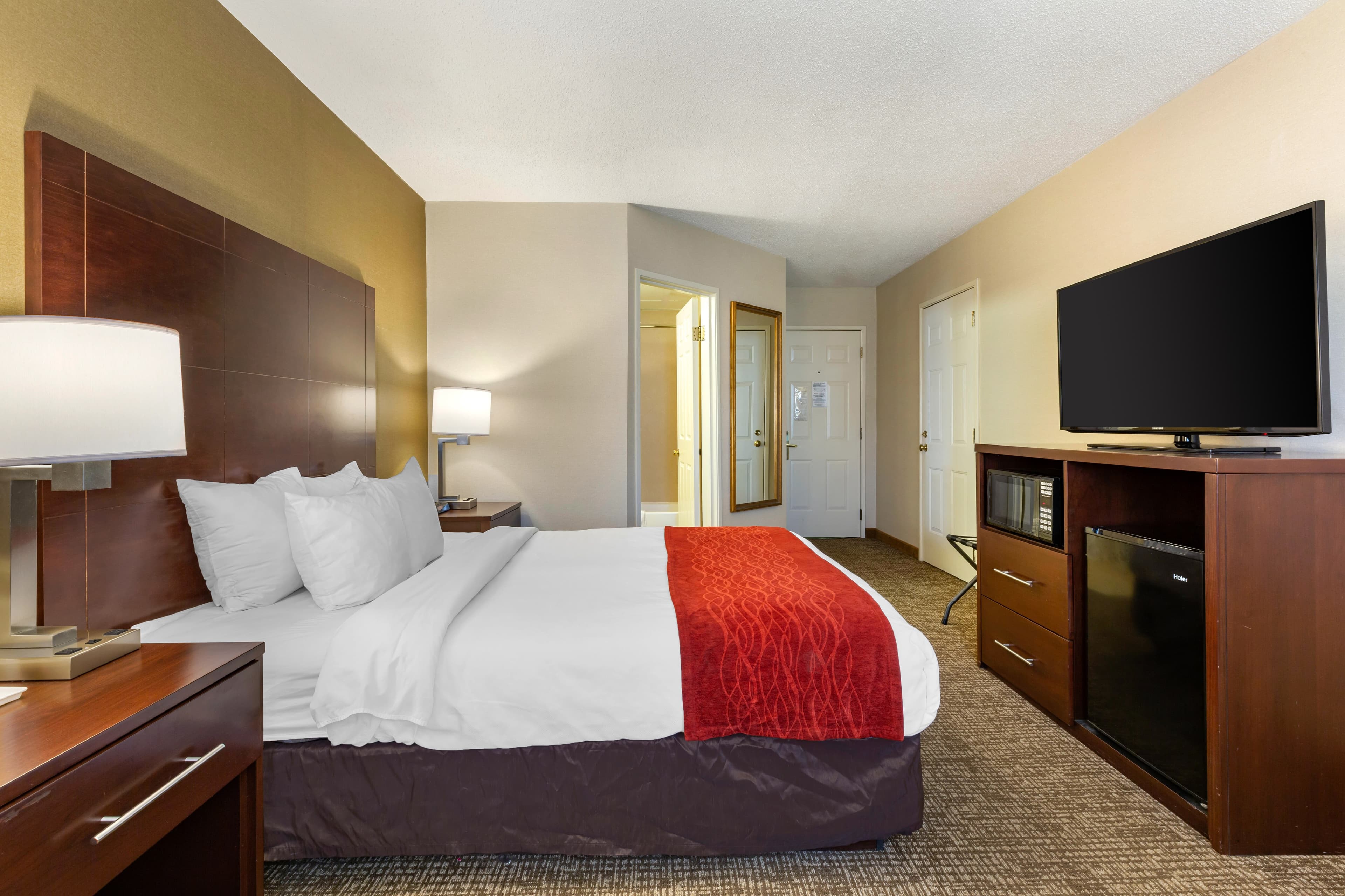 Comfort Inn Auburn-Worcester — 10