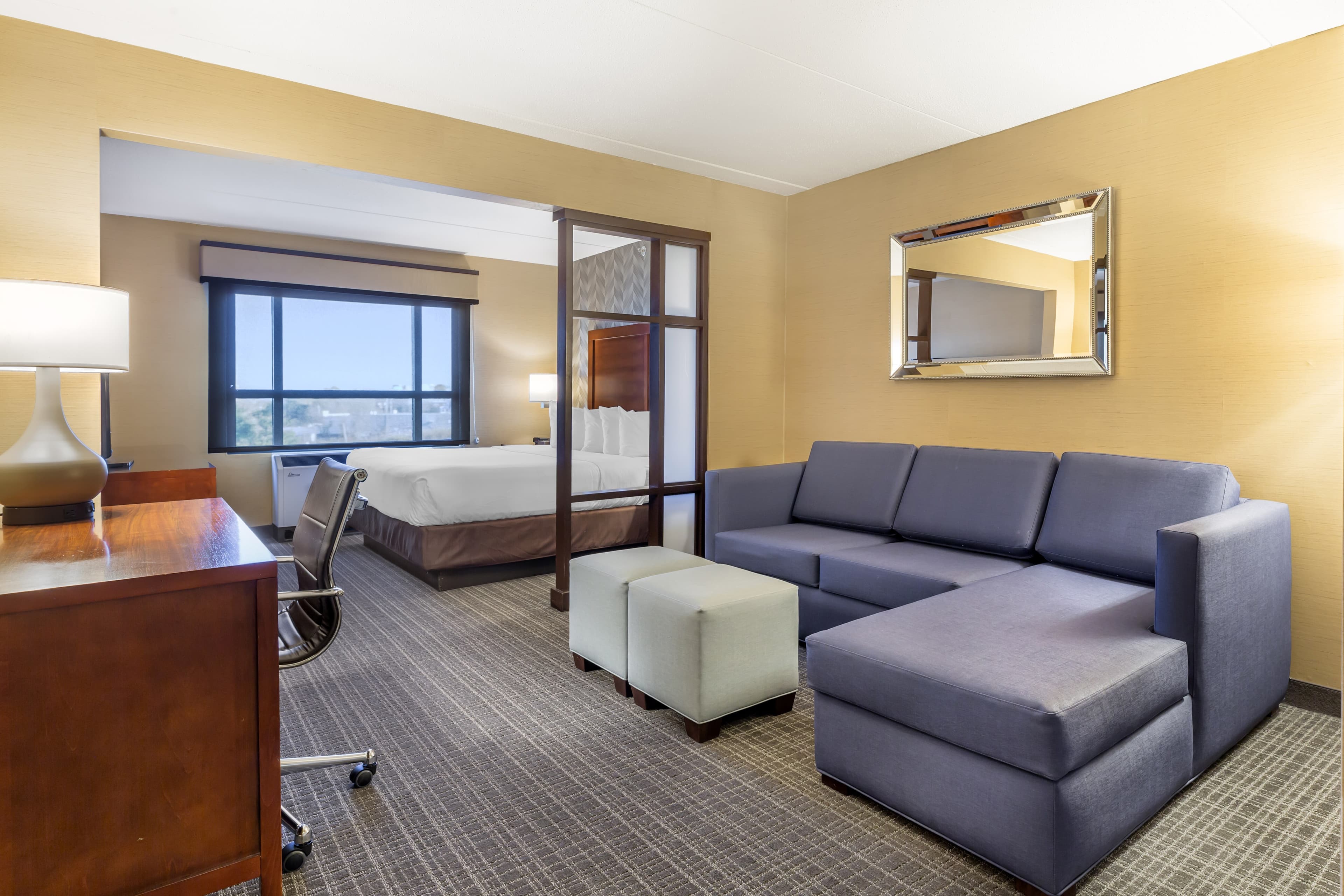 Comfort Inn & Suites Logan International Airport — 8