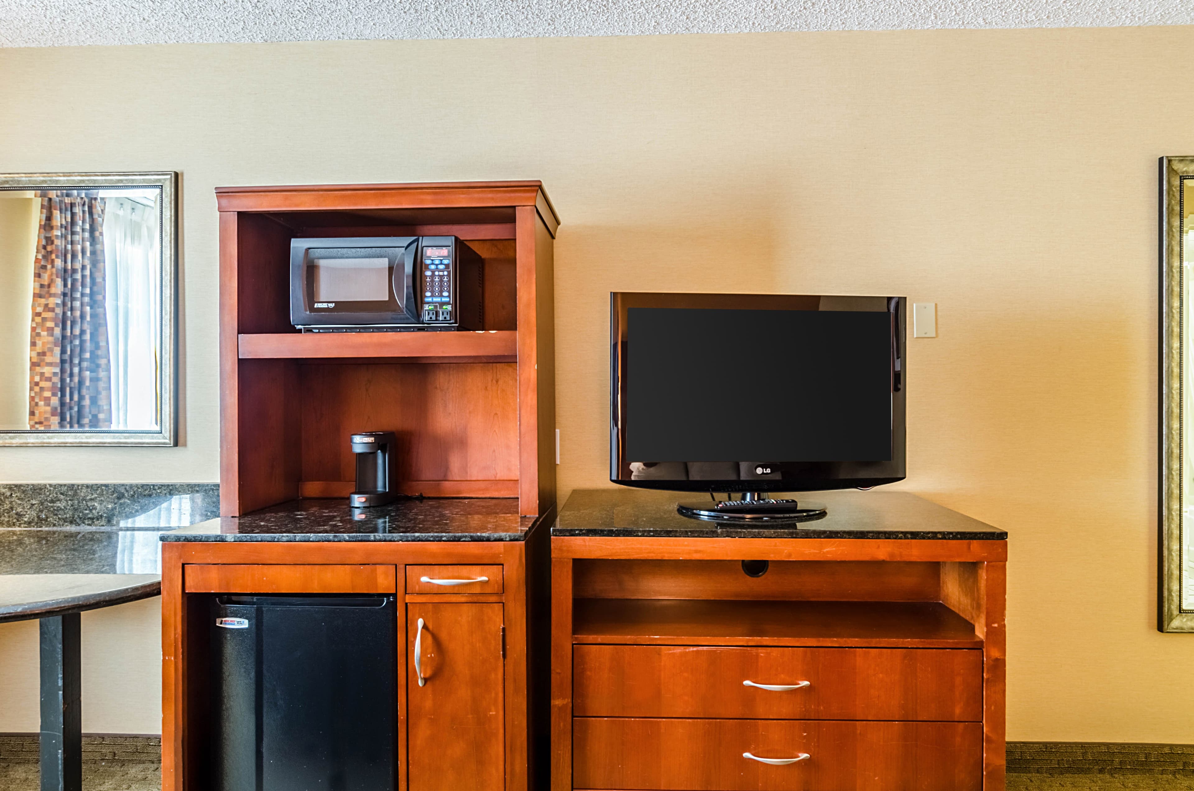 Quality Inn Chicopee-Springfield - Image 4