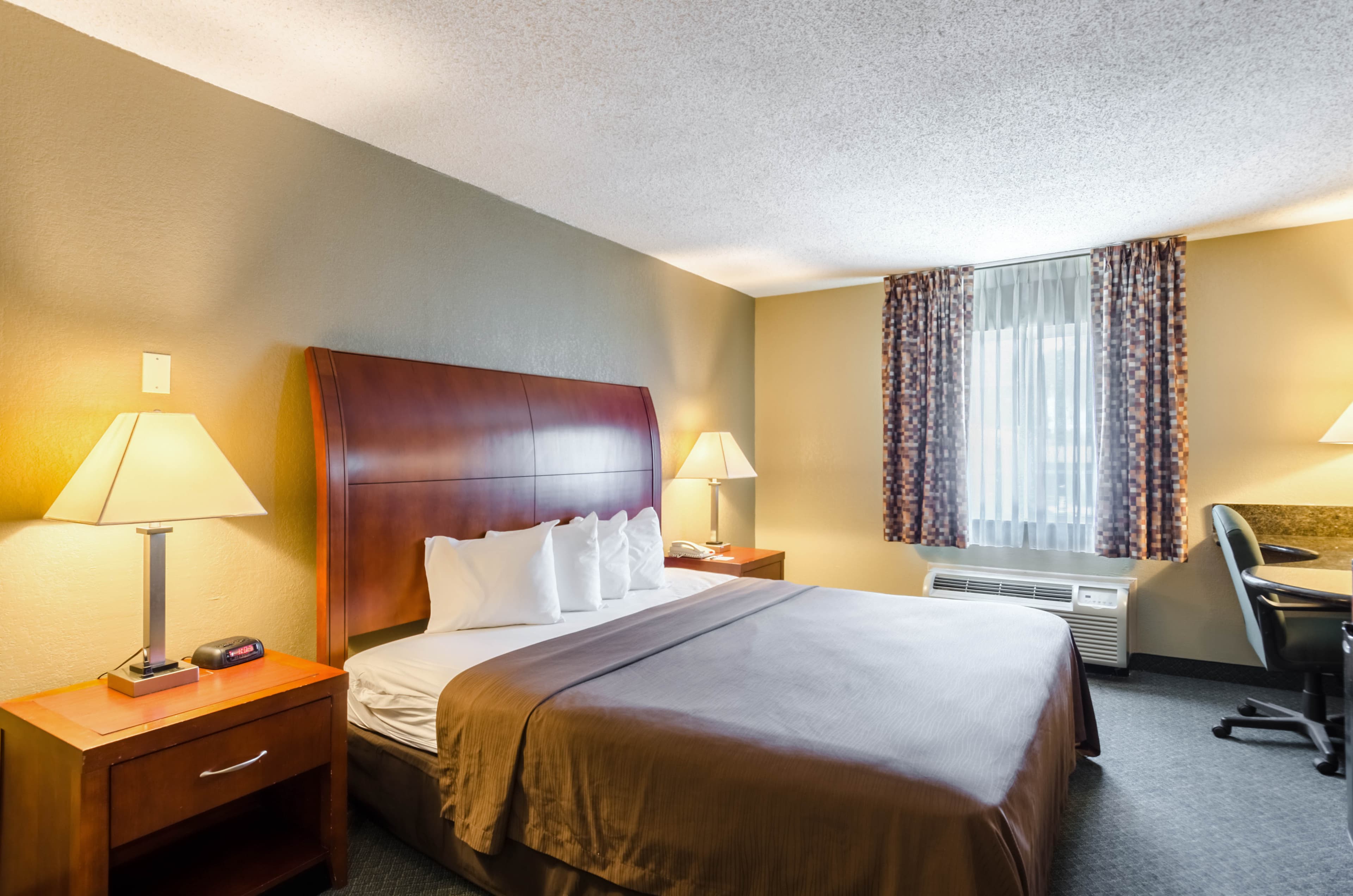 Quality Inn Chicopee-Springfield — 8