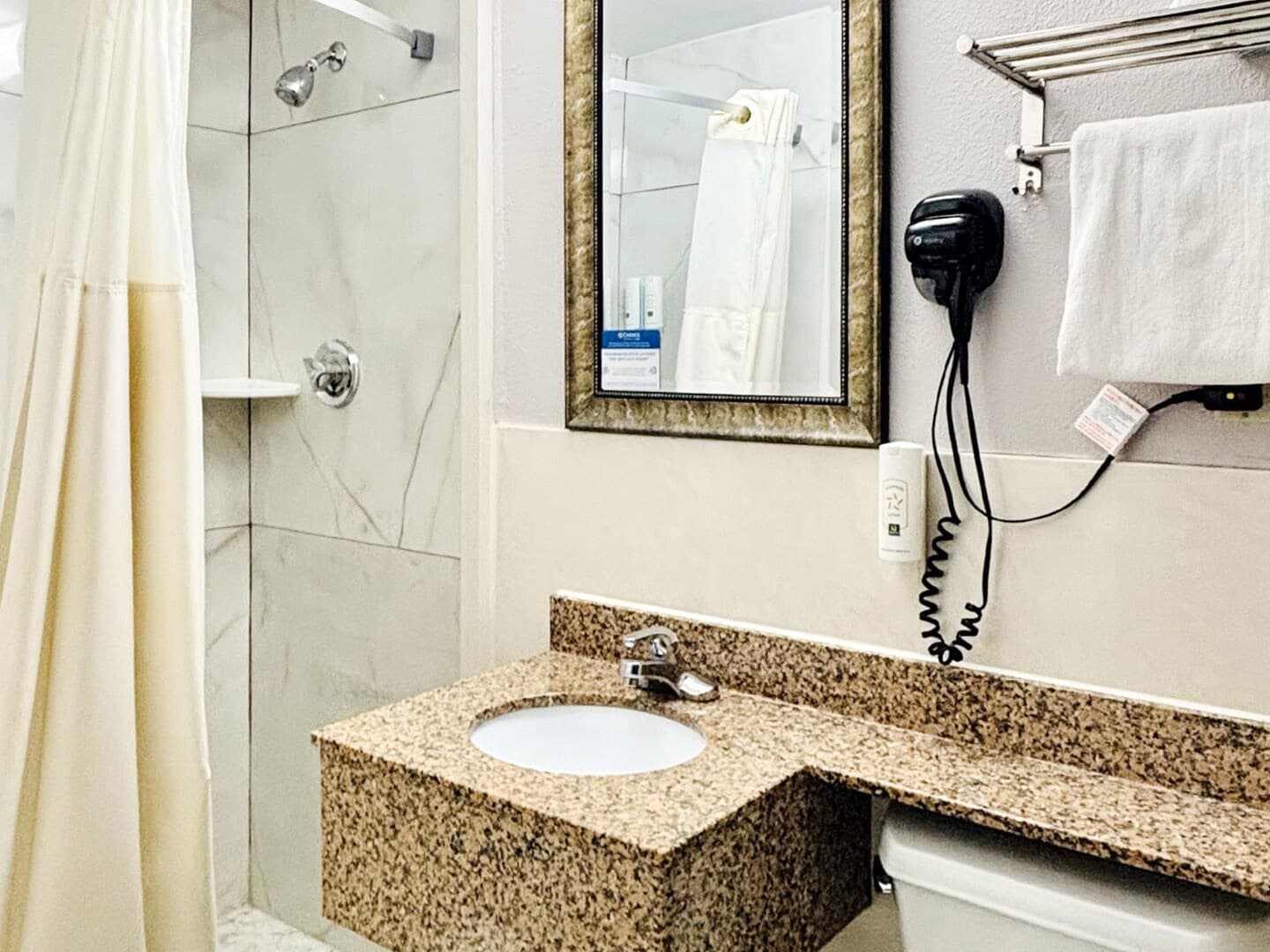 Quality Inn Raynham - Taunton — 7