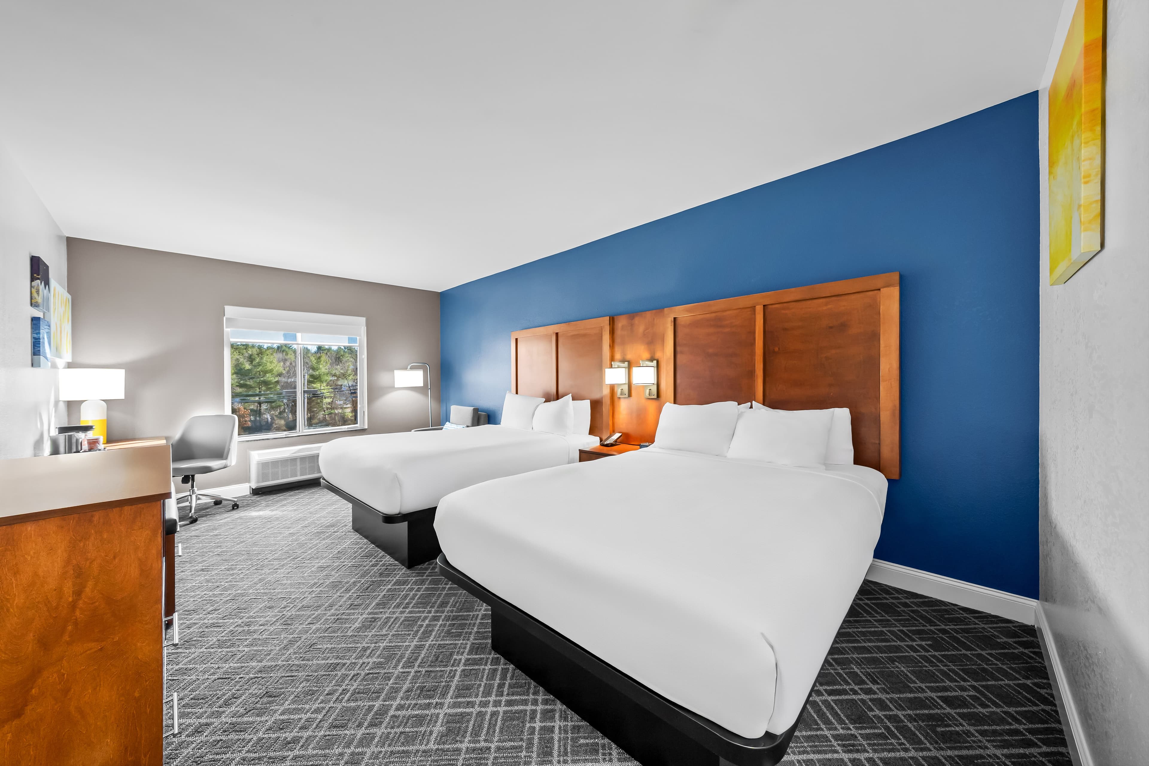 Comfort Inn & Suites Plainville-Foxboro - Image 2