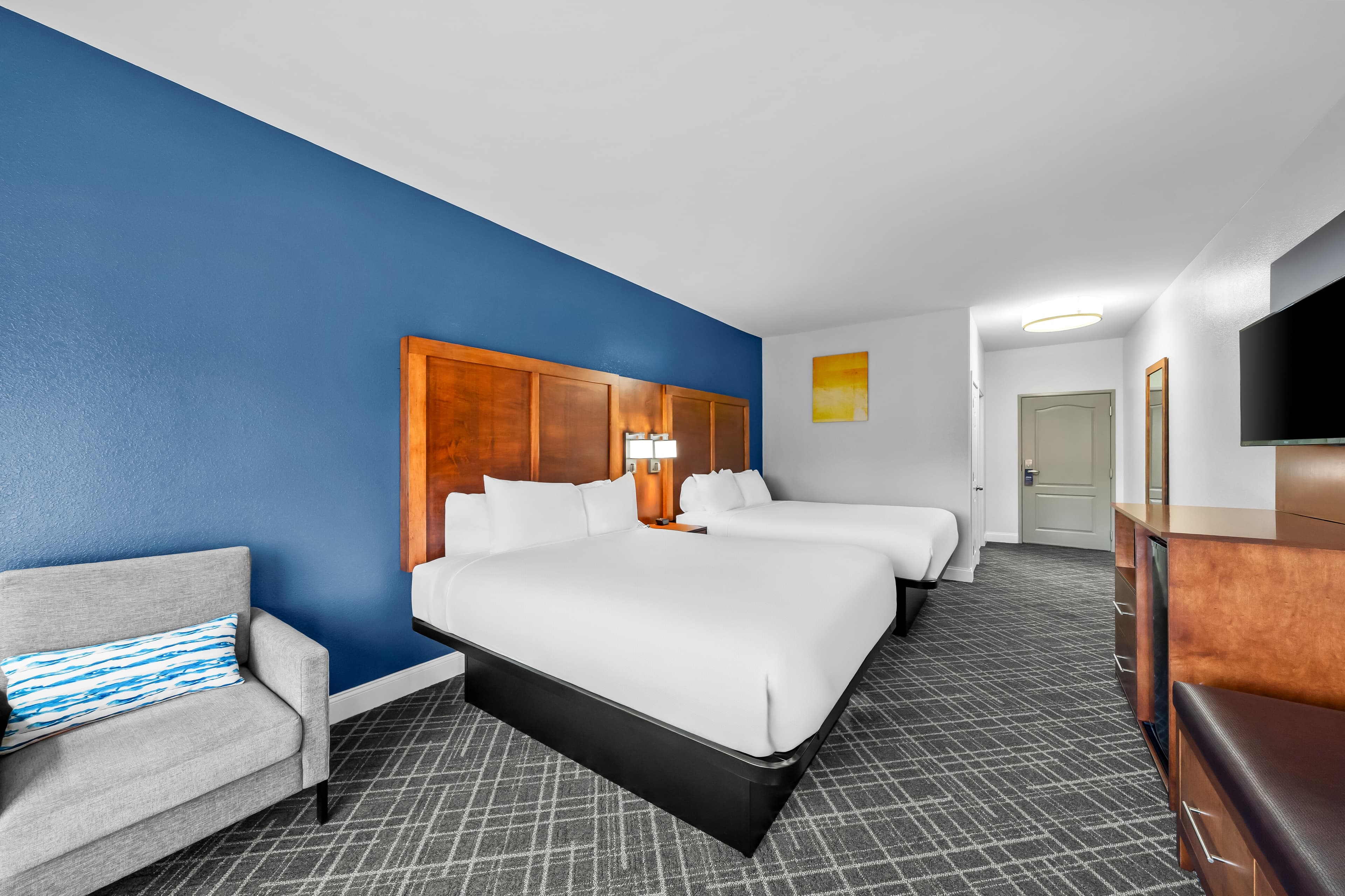 Comfort Inn & Suites Plainville-Foxboro - Image 4